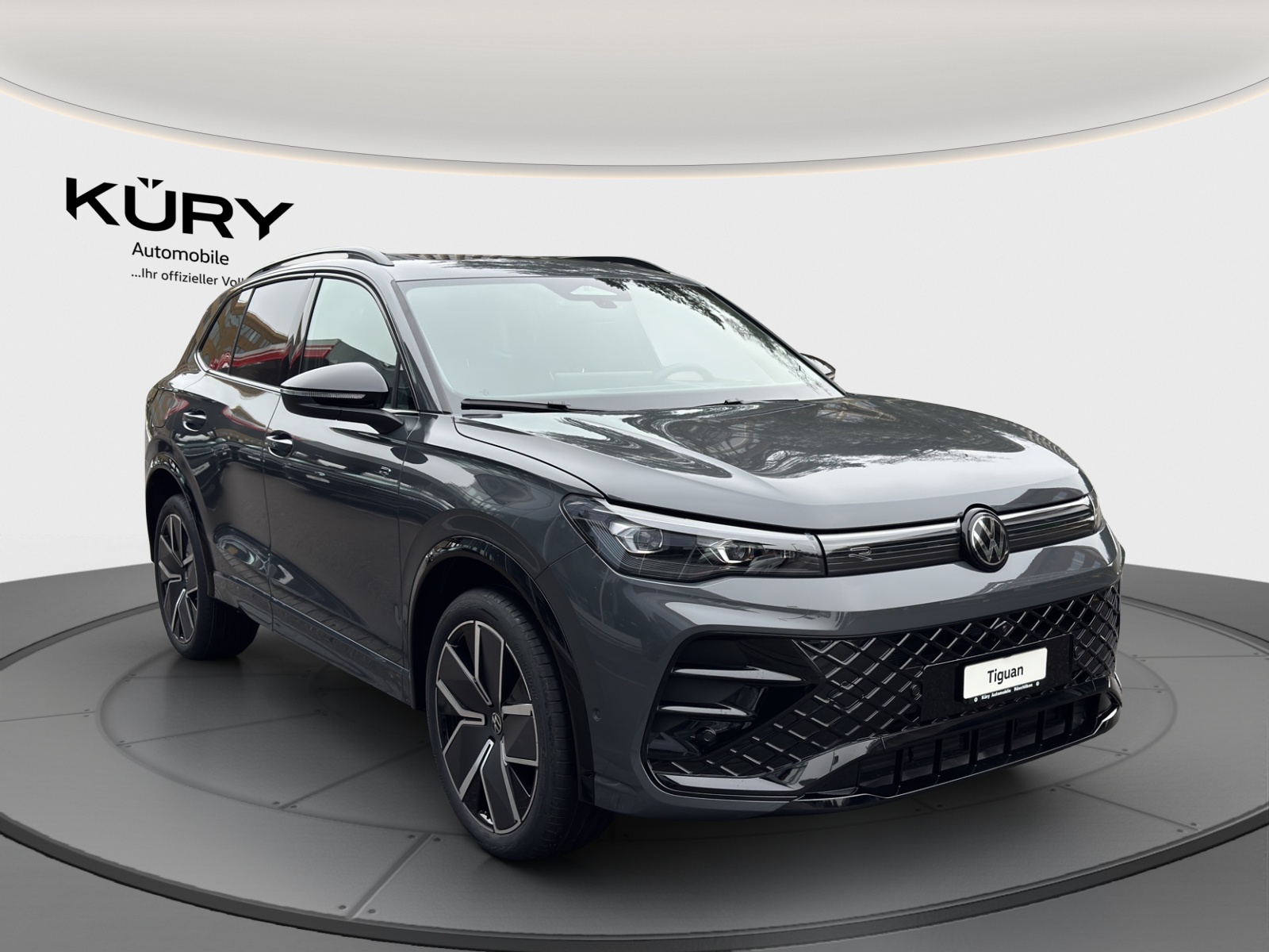 VW Tiguan 2.0 TSI DSG R-Line 4Motion-image-2