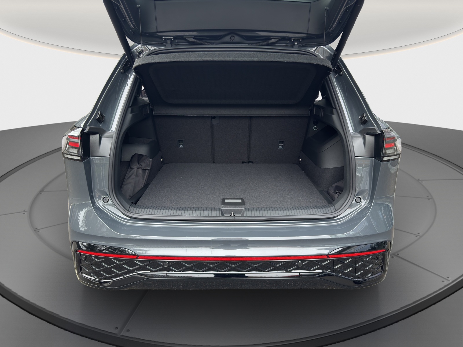 VW Tiguan 2.0 TSI DSG R-Line 4Motion-image-12