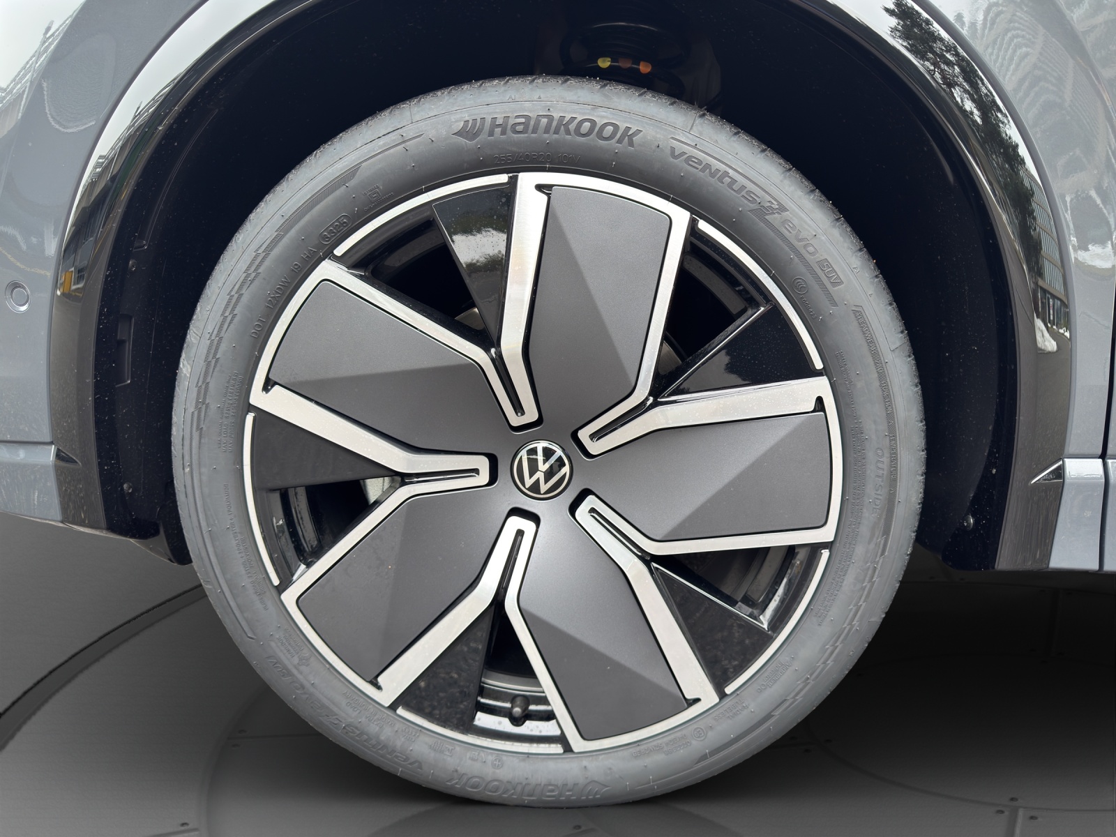VW Tiguan 2.0 TSI DSG R-Line 4Motion-image-7