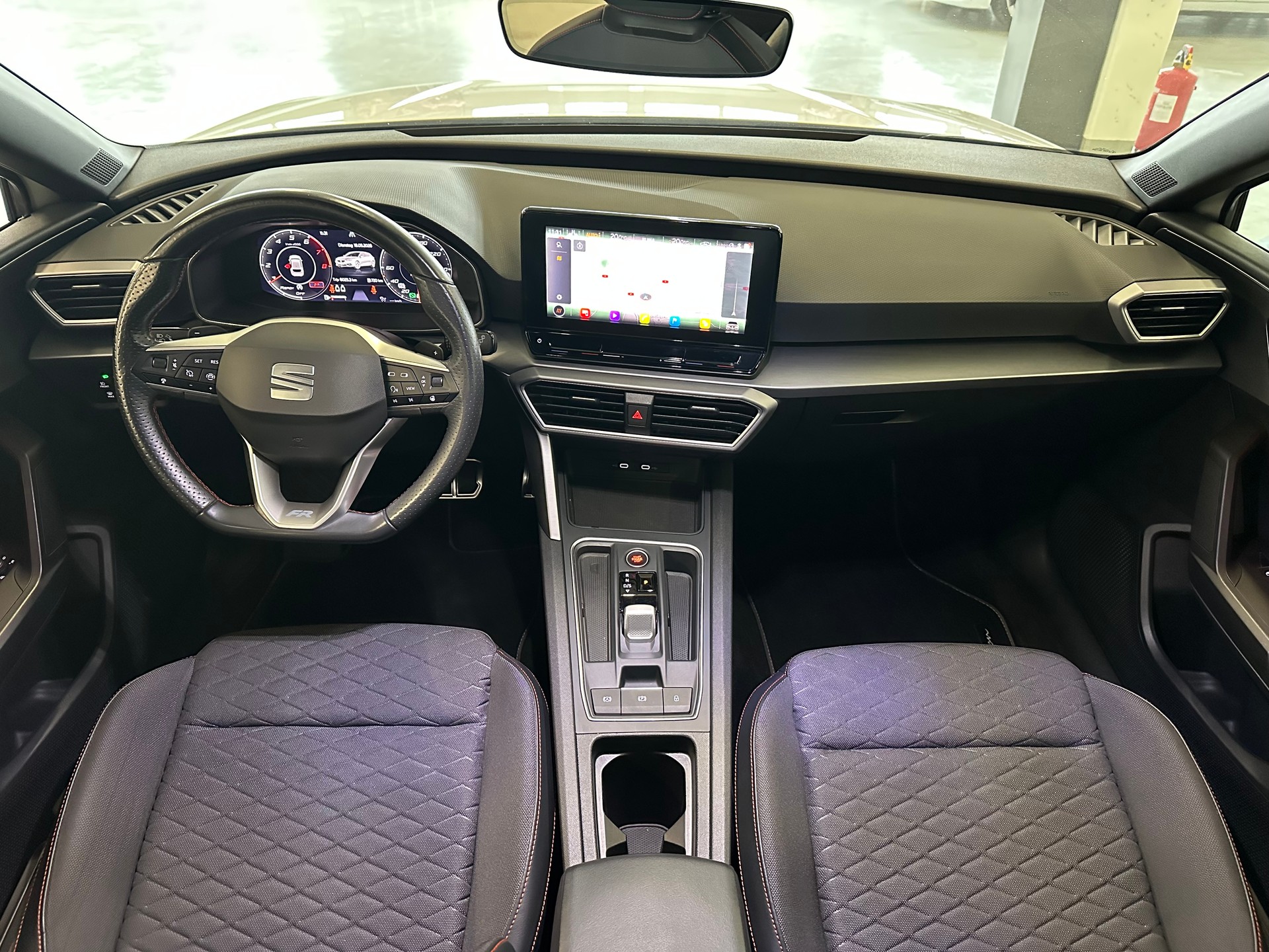 SEAT Leon 1.5 eTSI mHEV DSG FR-image-6