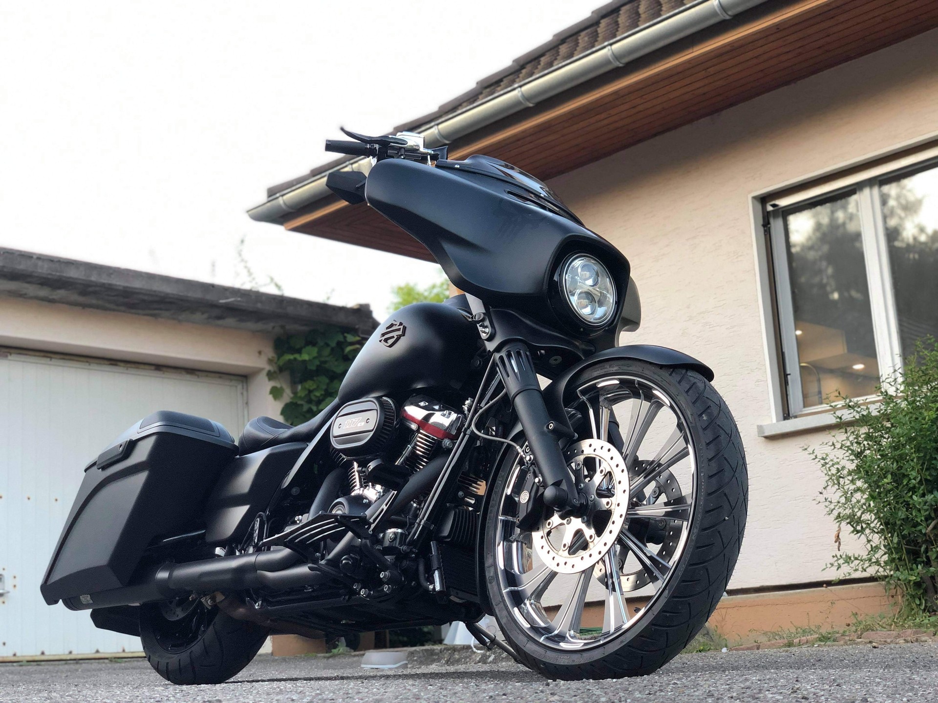 HARLEY-DAVIDSON FLHXSE Street Glide ABS CVO 117