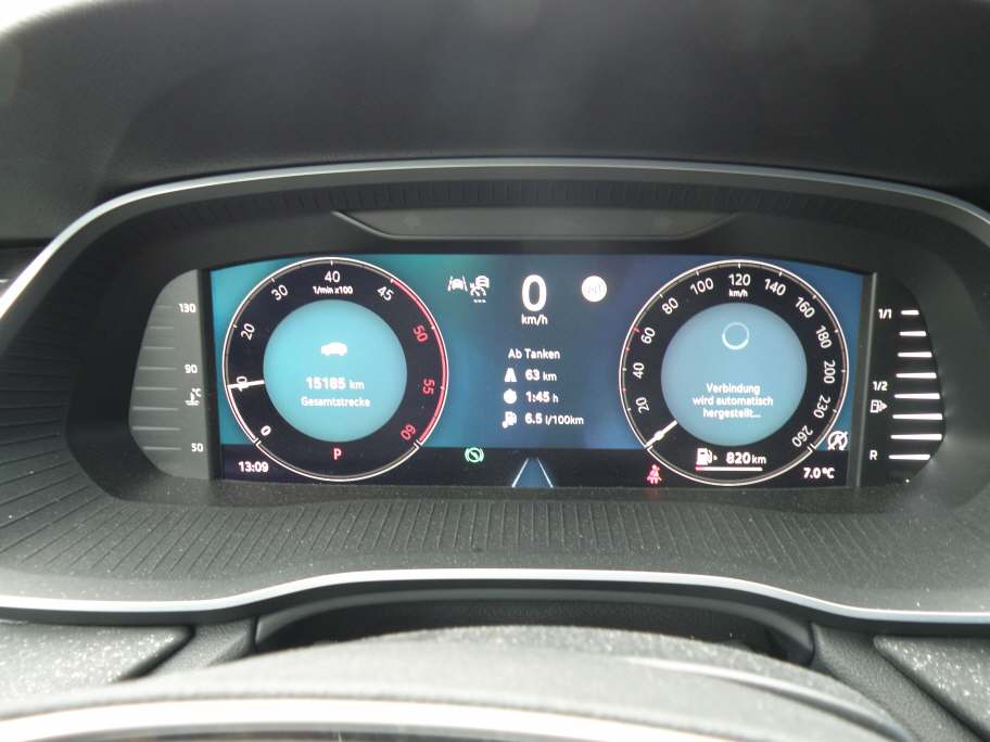 SKODA Octavia Combi 2.0 TDI 150 Selection DSG-image-4