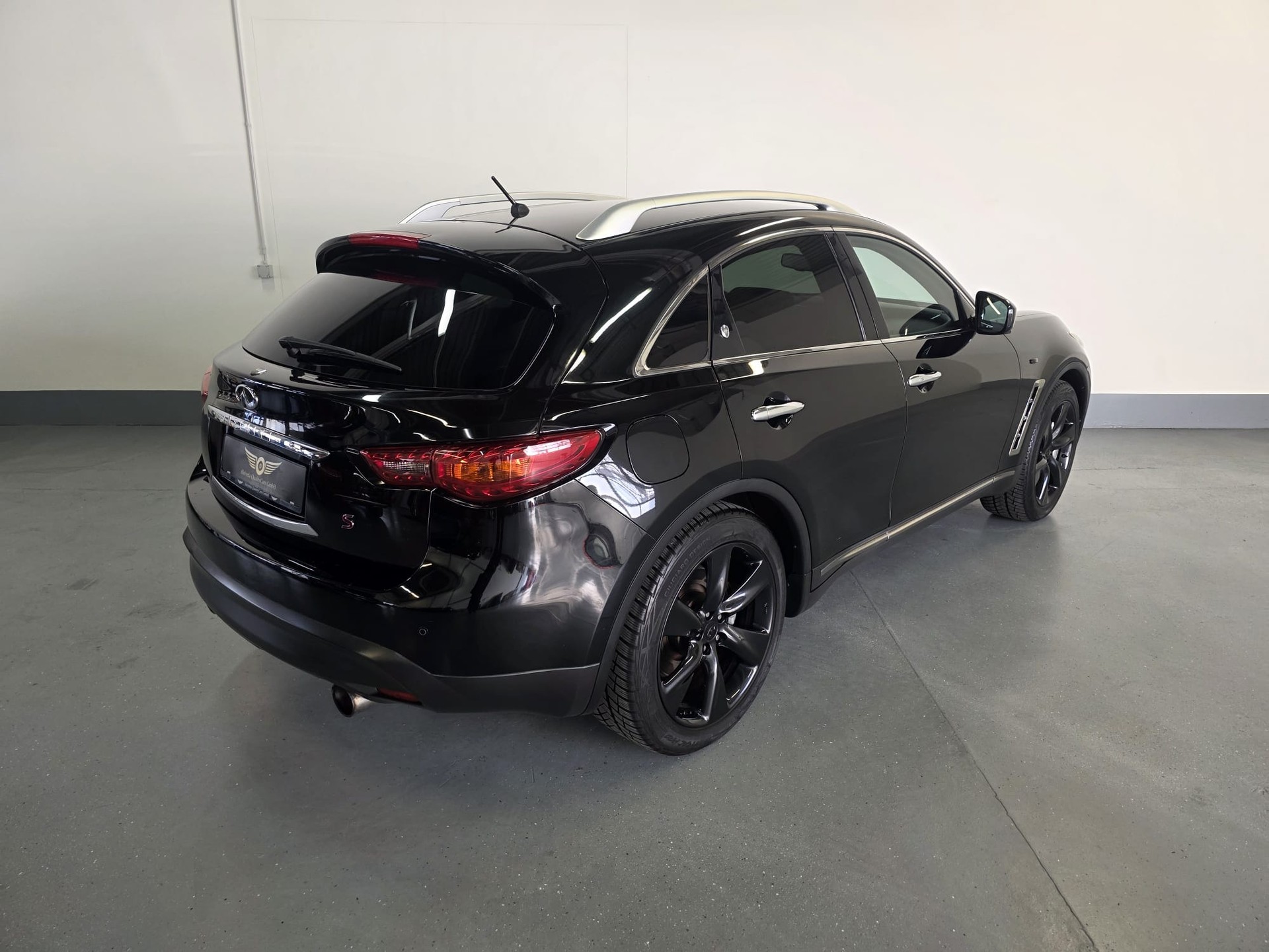 INFINITI FX30d S Premium AWD Automatic-image-8