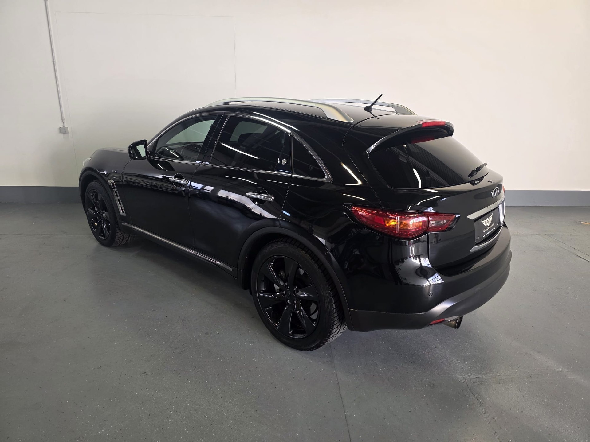 INFINITI FX30d S Premium AWD Automatic-image-12