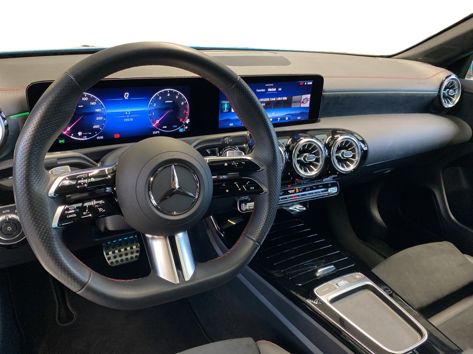MERCEDES-BENZ CLA 250 AMG Line 4MATIC-image-12