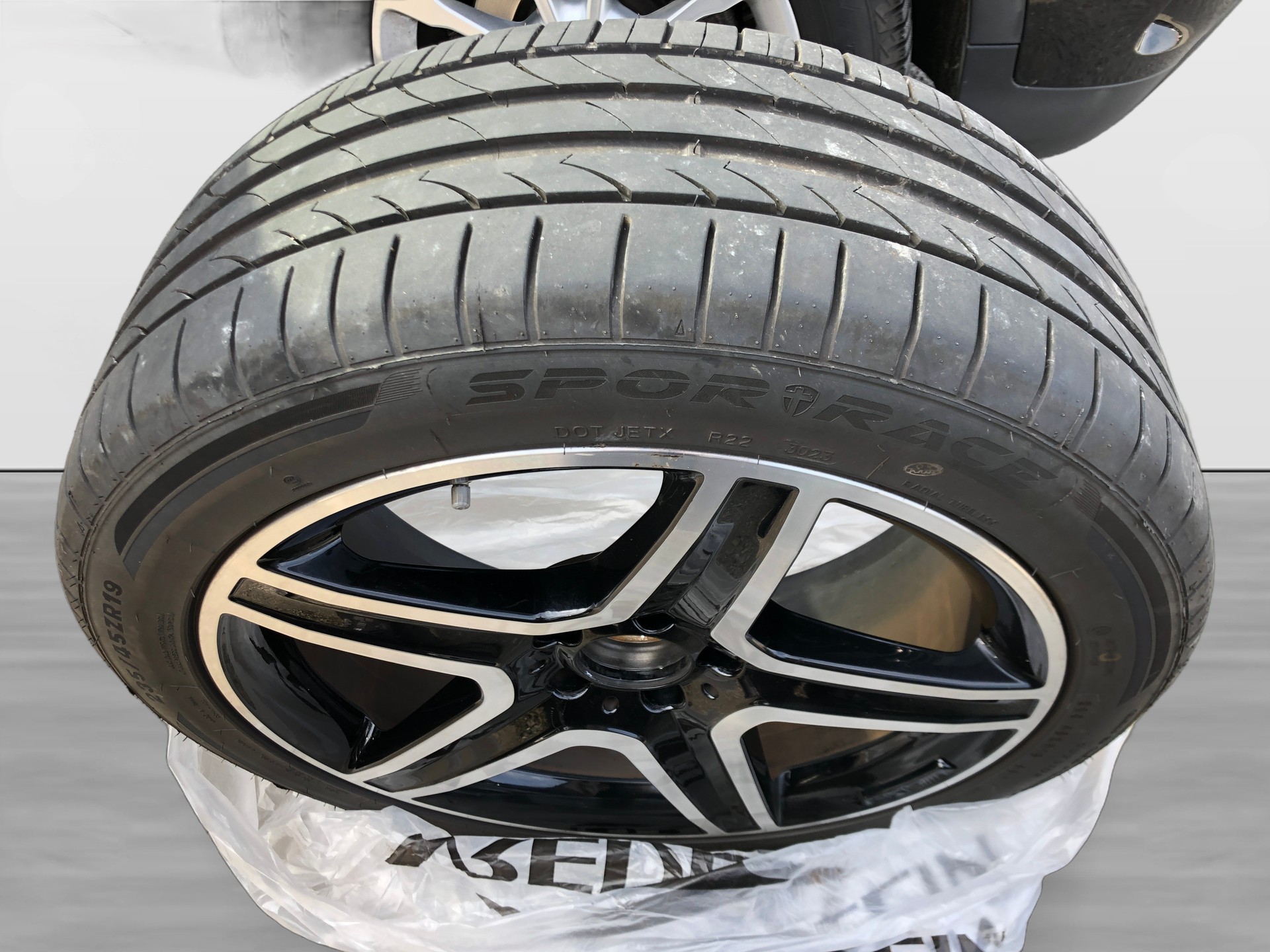 MERCEDES-BENZ GLA 220 AMG Line 4Matic 7G-DCT-image-15