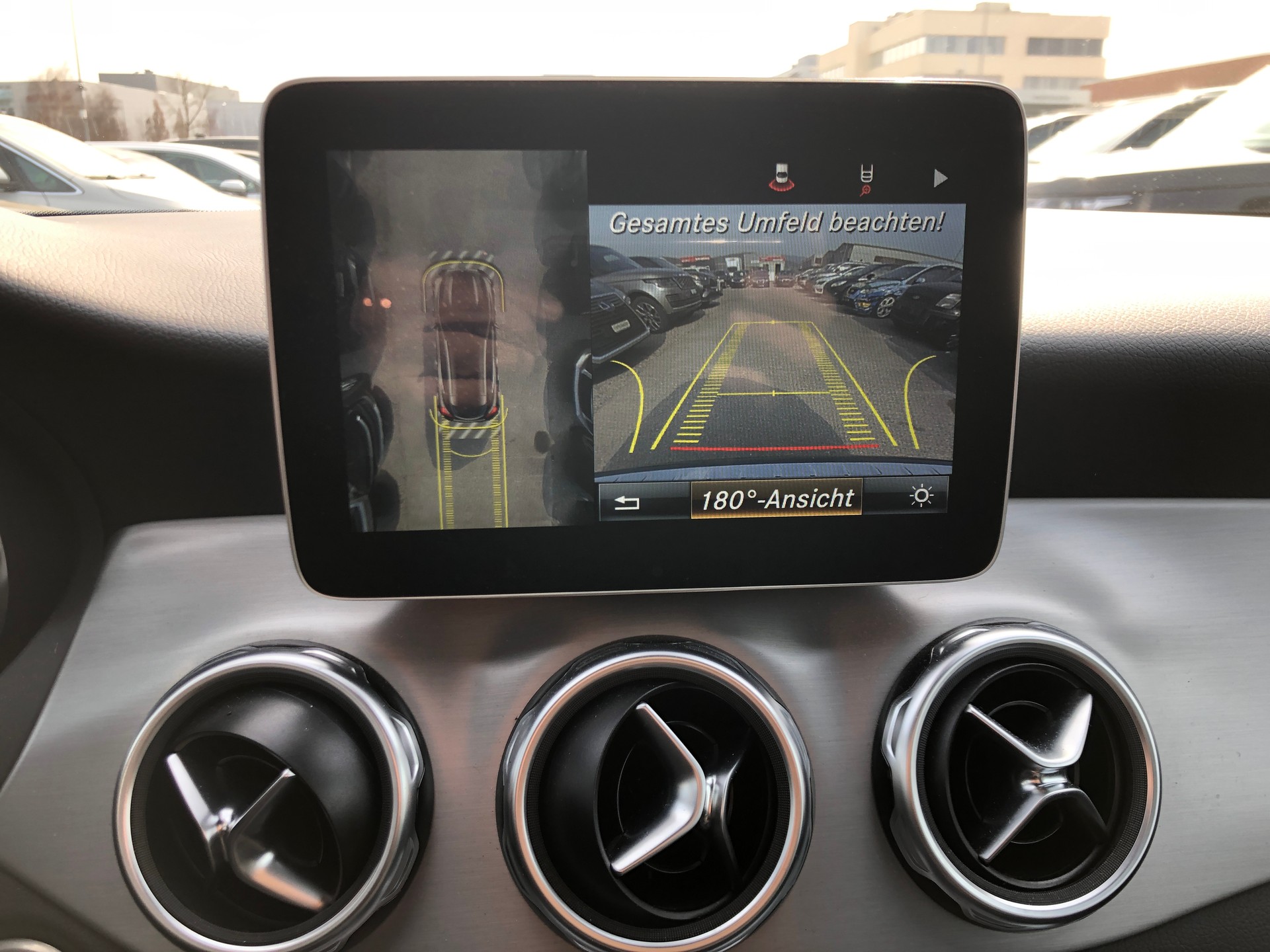 MERCEDES-BENZ GLA 220 AMG Line 4Matic 7G-DCT-image-9
