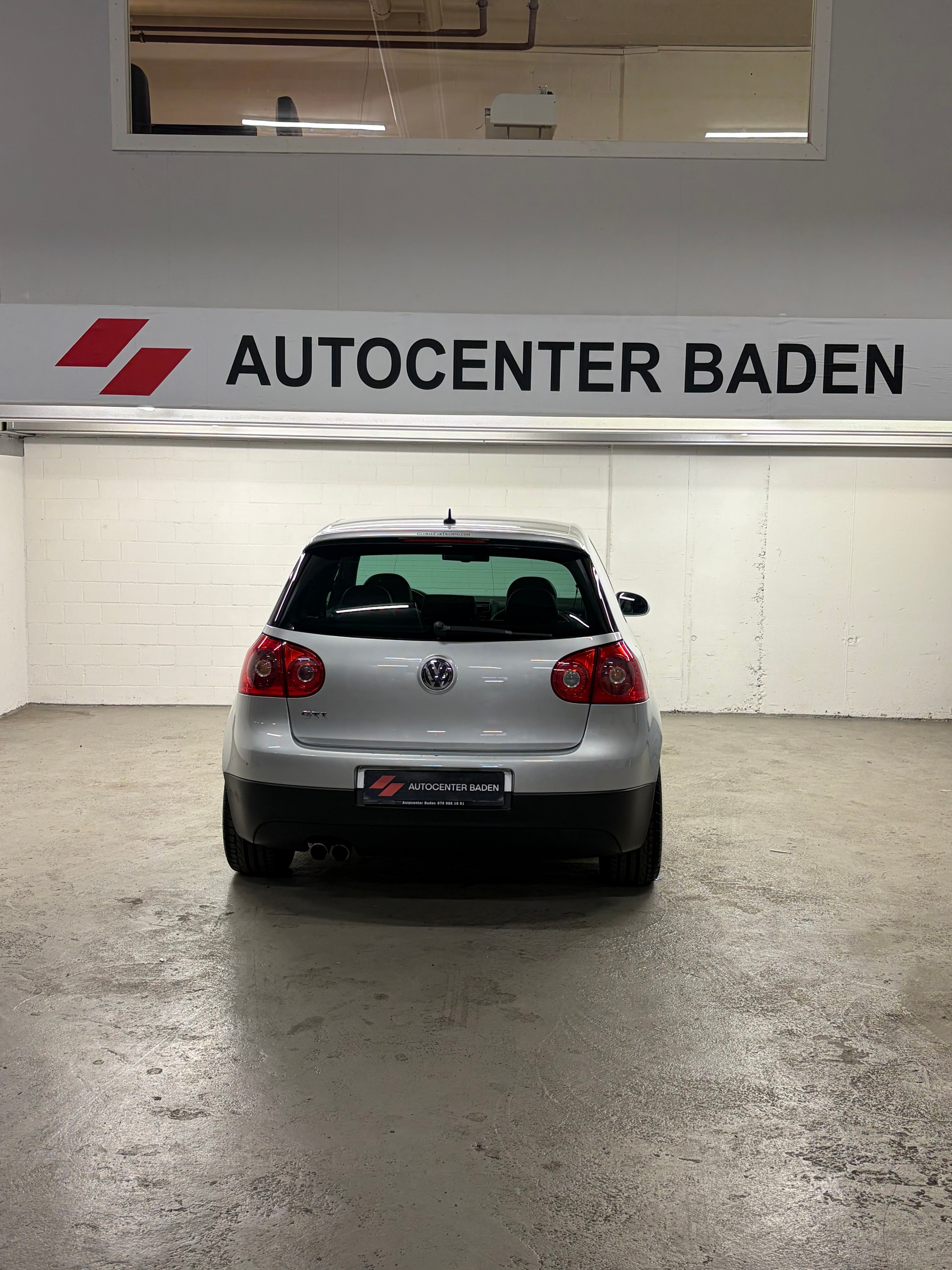 VW Golf 2.0 TFSI GTI-image-3