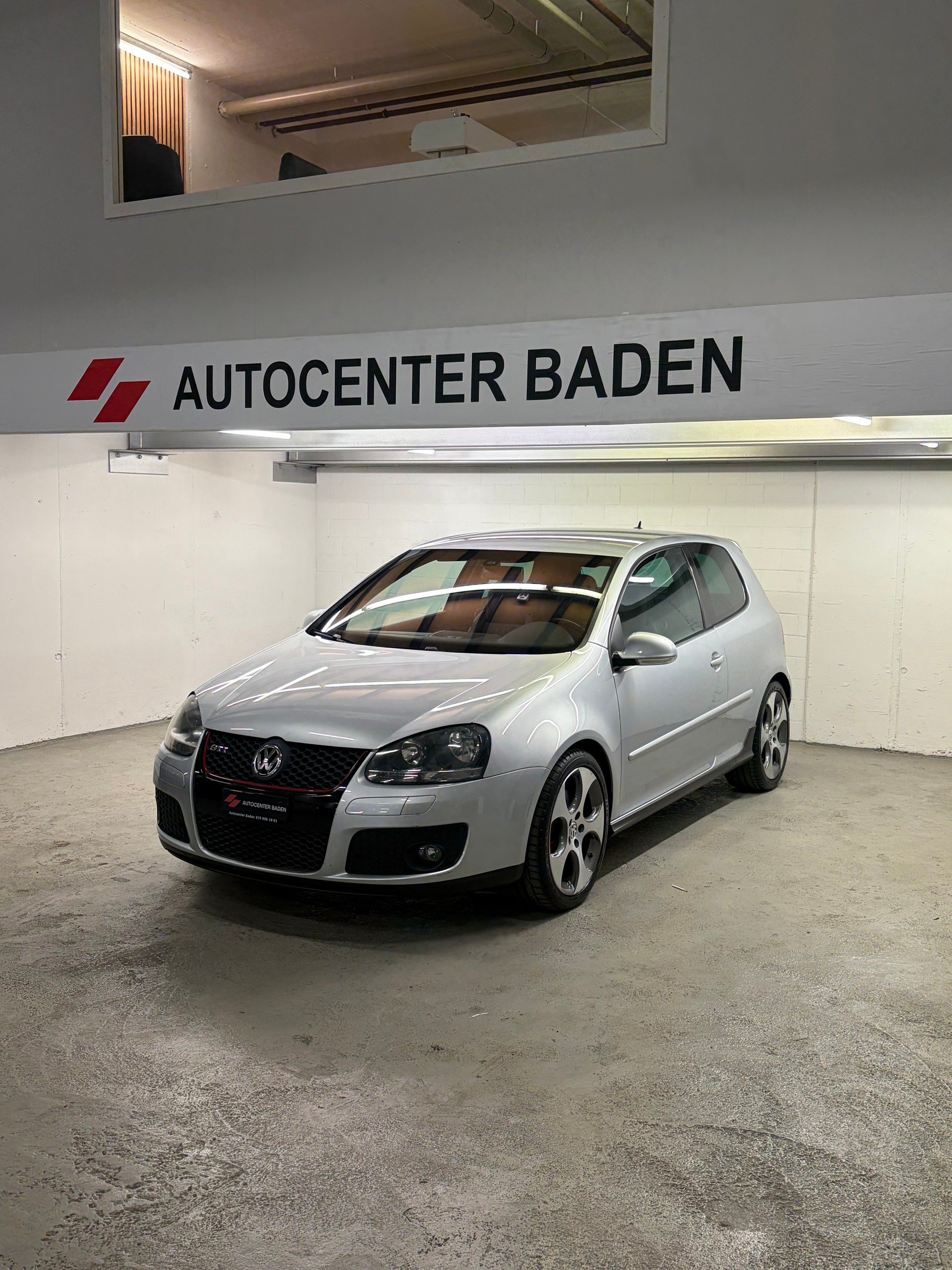 VW Golf 2.0 TFSI GTI-image-0