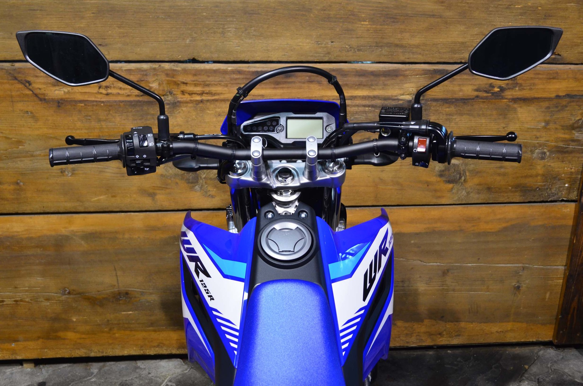 YAMAHA WR 125 R-showroom-element-2