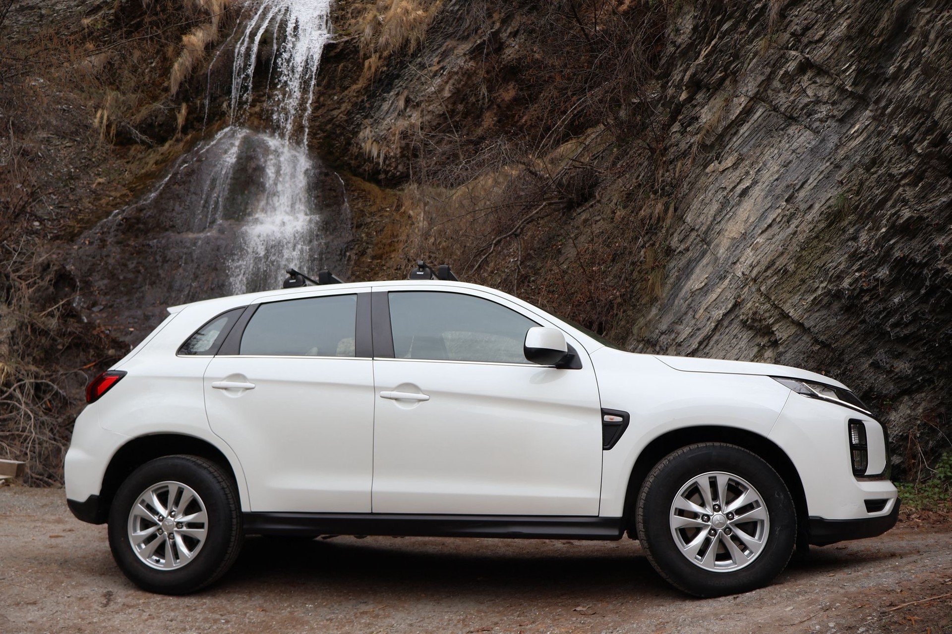 MITSUBISHI ASX 2.0 MIVEC Value 4WD Automat-image-5