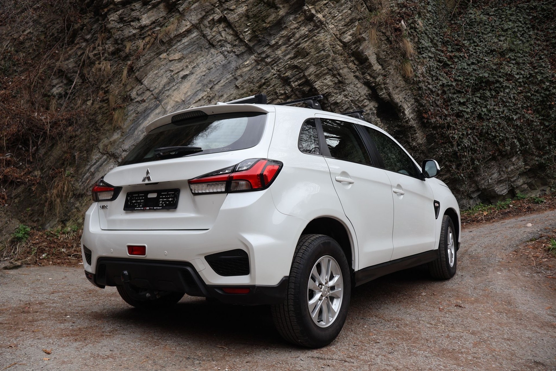 MITSUBISHI ASX 2.0 MIVEC Value 4WD Automat-image-4