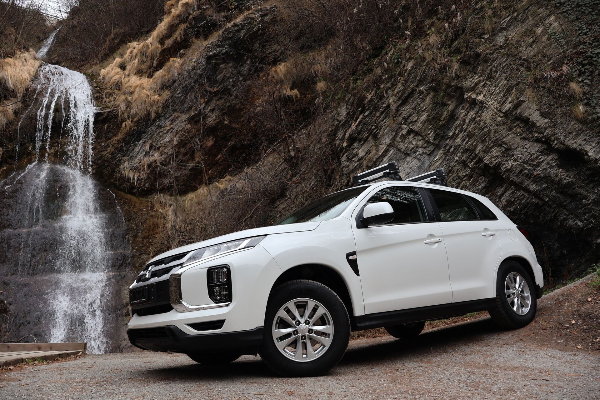 MITSUBISHI ASX 2.0 MIVEC Value 4WD Automat-image-0