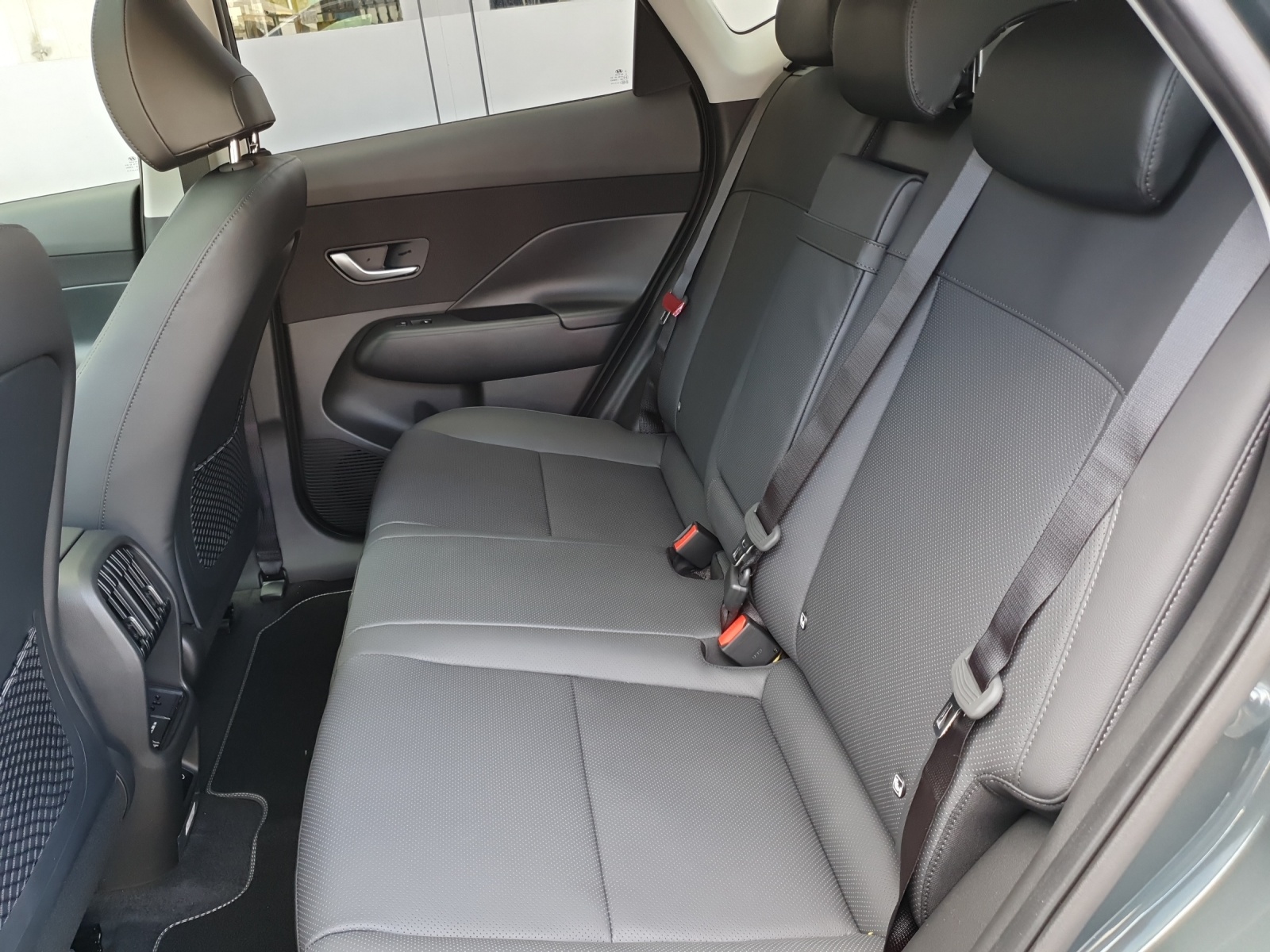 HYUNDAI Kona Electric Vertex Two Tone 19"-image-6