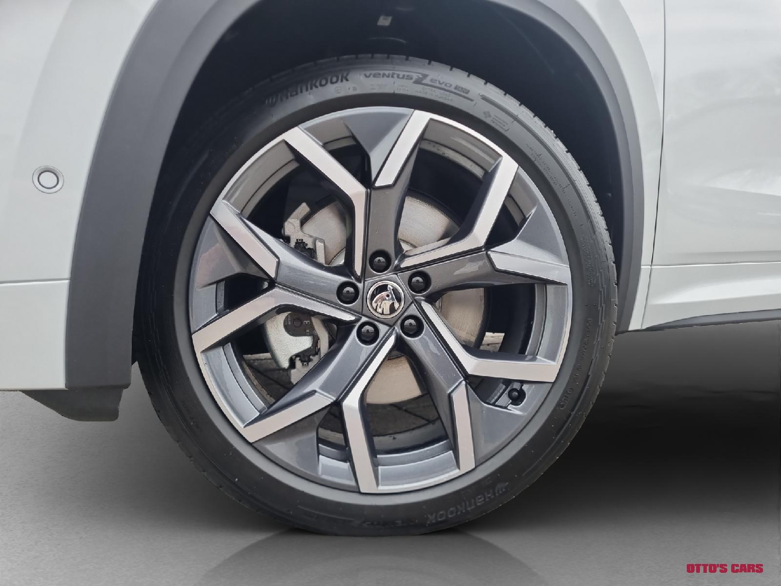 SKODA Kodiaq NEW 2.0 TDI SportLine 4x4 DSG *7Plätzer*Anhängevorrichtung*Panoramadach* 2025-image-12