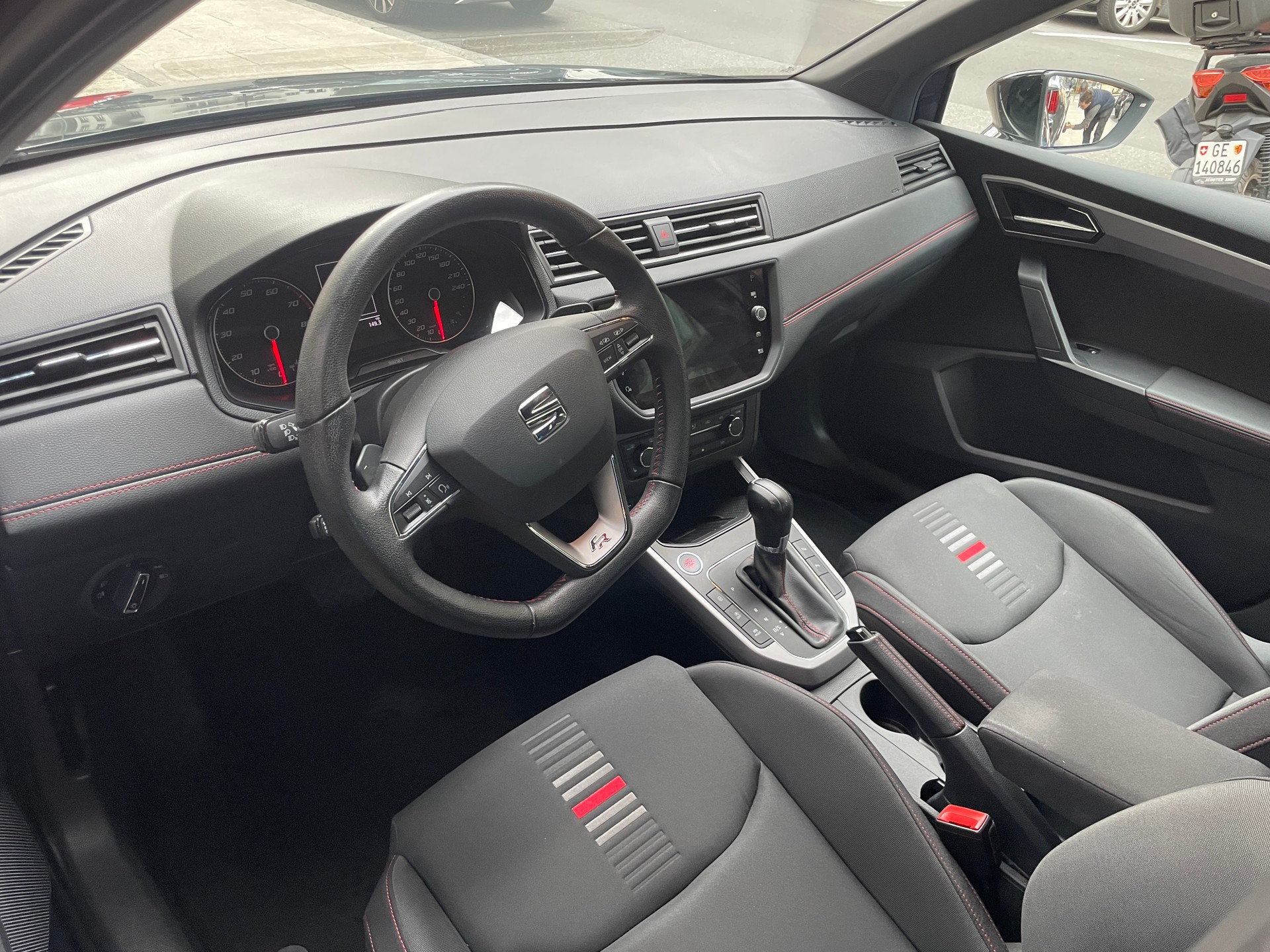 SEAT Arona 1.0TSI FR-image-4