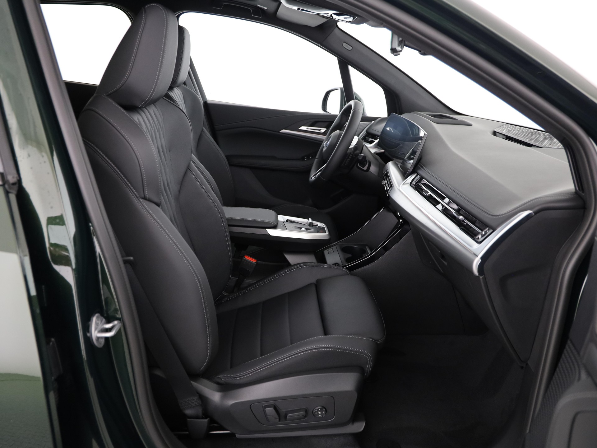 BMW 230e xDrive Active Tourer-image-15