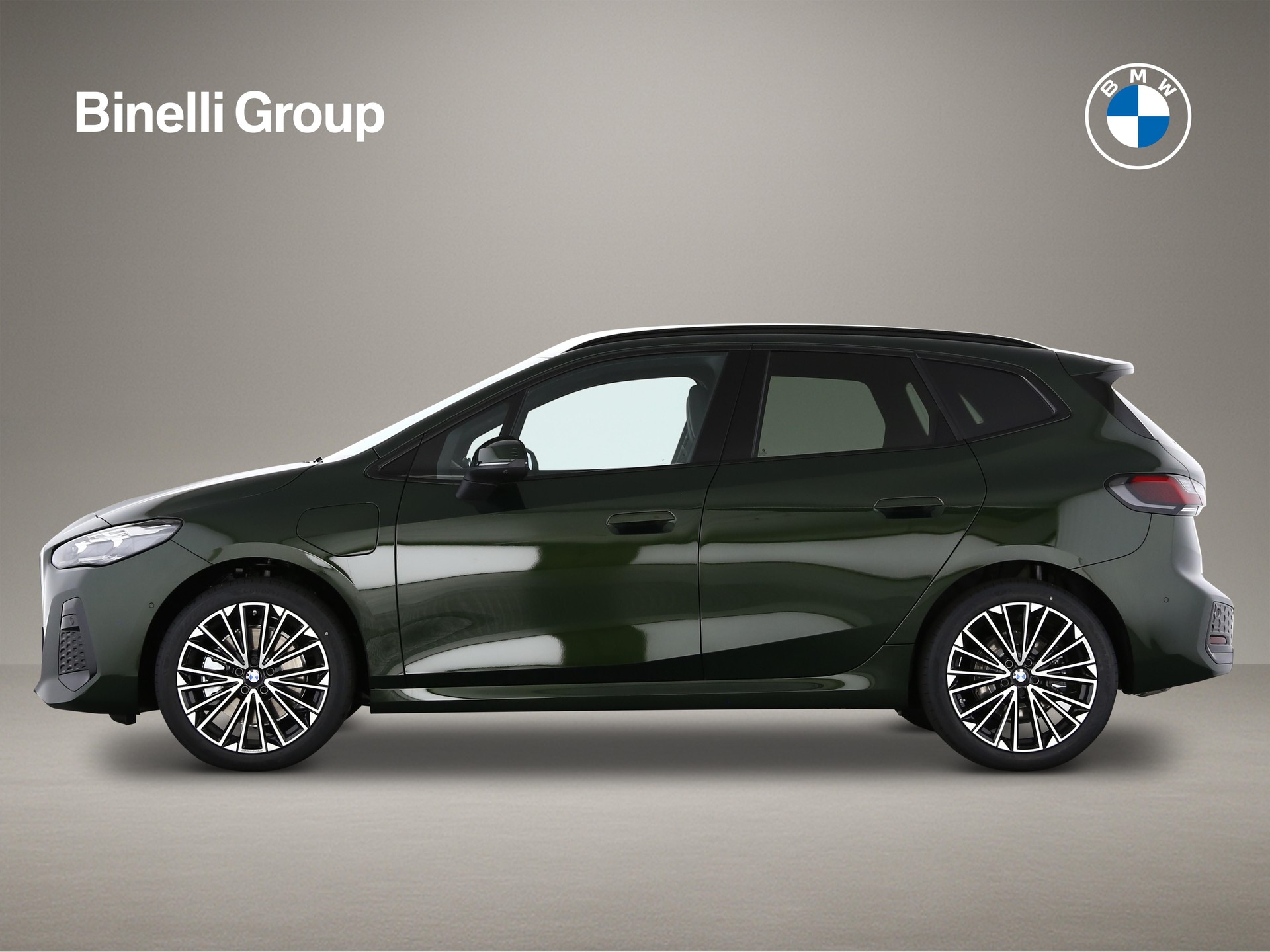 BMW 230e xDrive Active Tourer-image-1