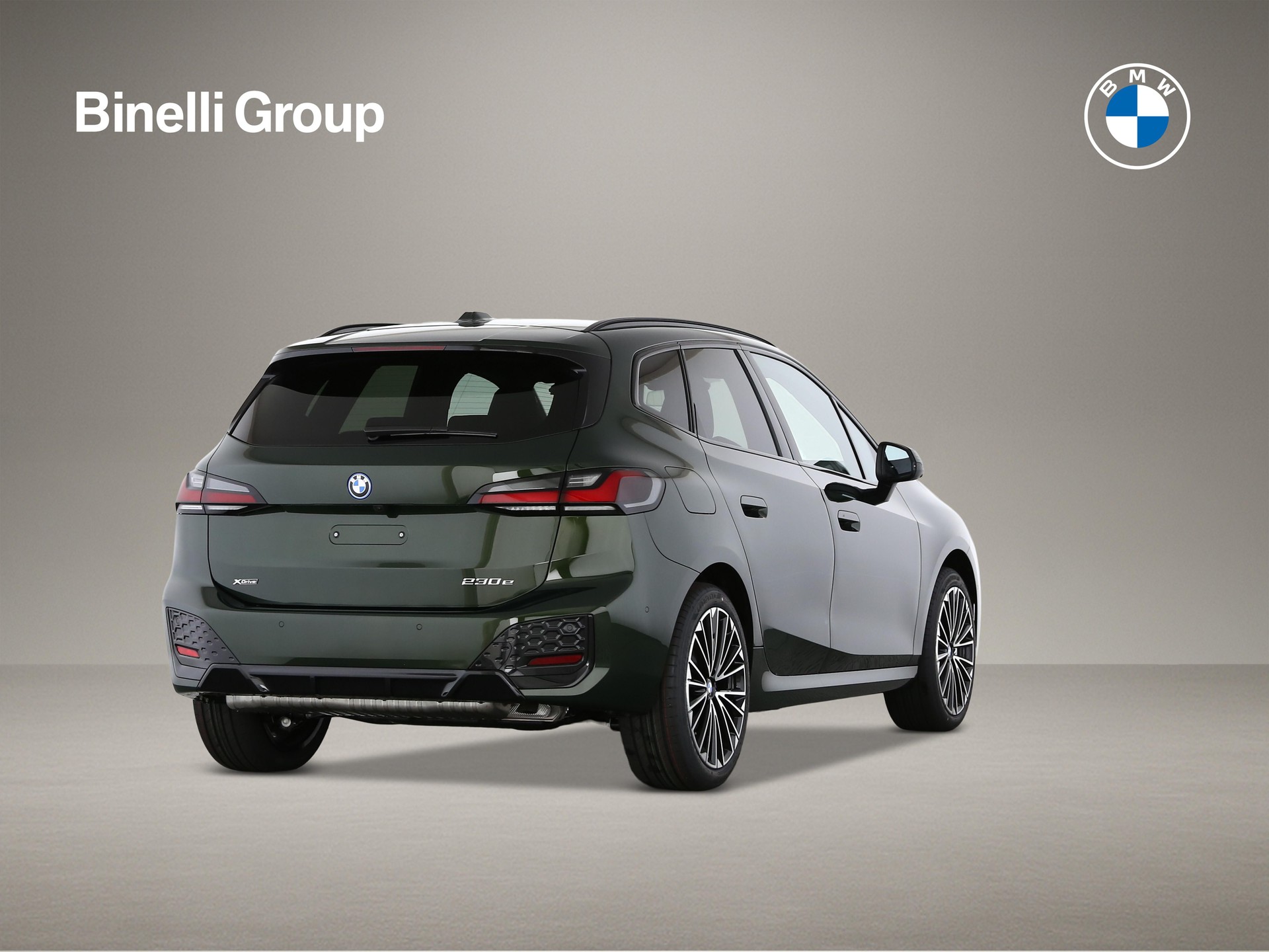 BMW 230e xDrive Active Tourer-image-2