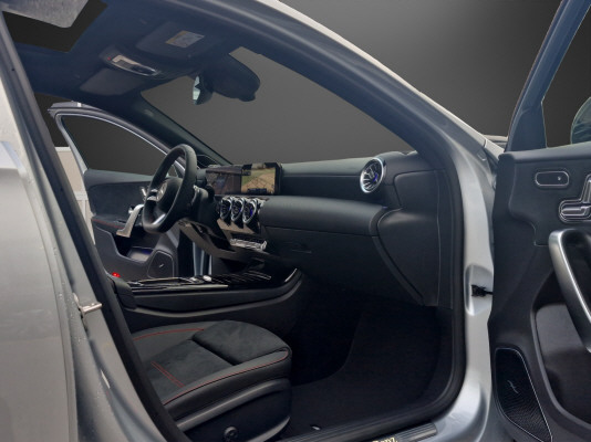 MERCEDES-BENZ A 180 d 8G-DCT-image-9