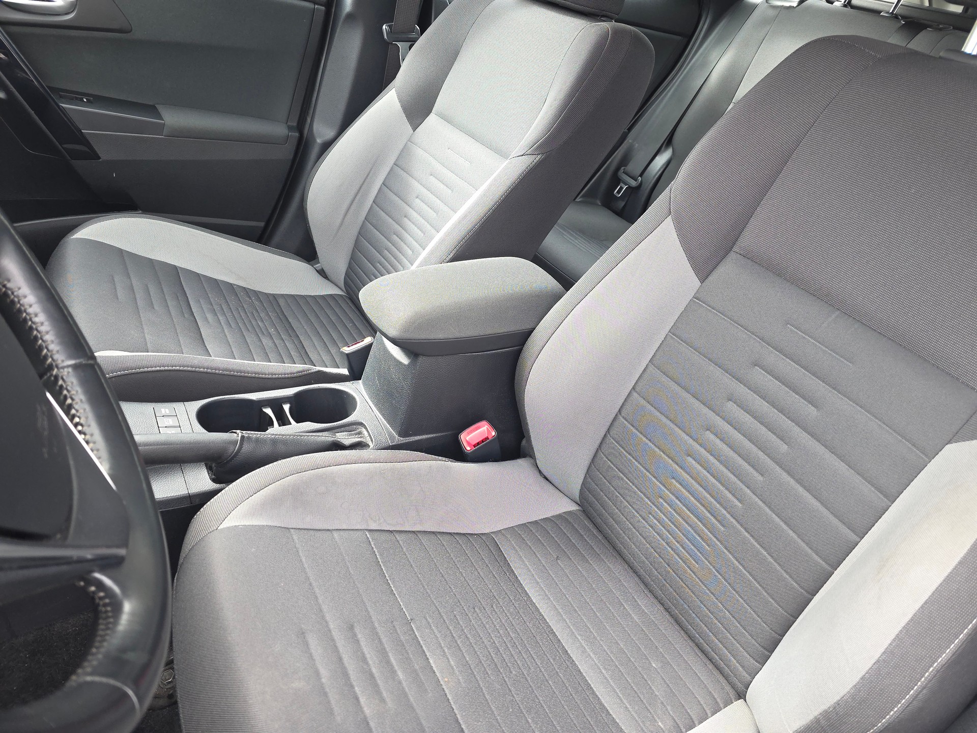 TOYOTA Auris Touring Sports 1.8 HSD Terra e-CVT-image-9
