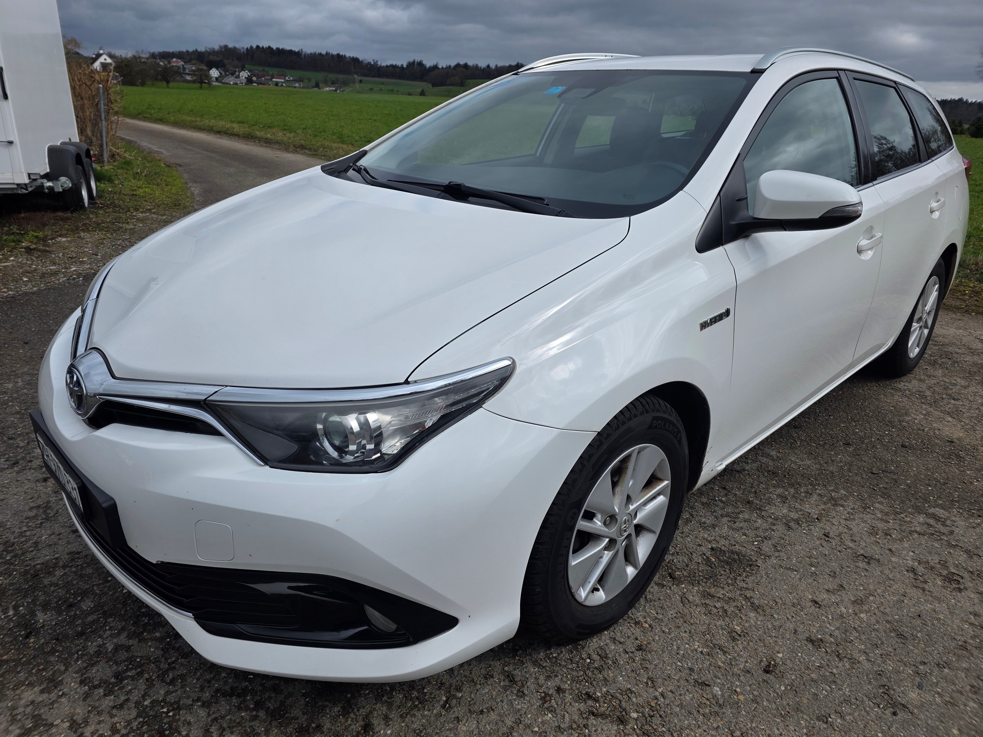 TOYOTA Auris Touring Sports 1.8 HSD Terra e-CVT-showroom-element-2