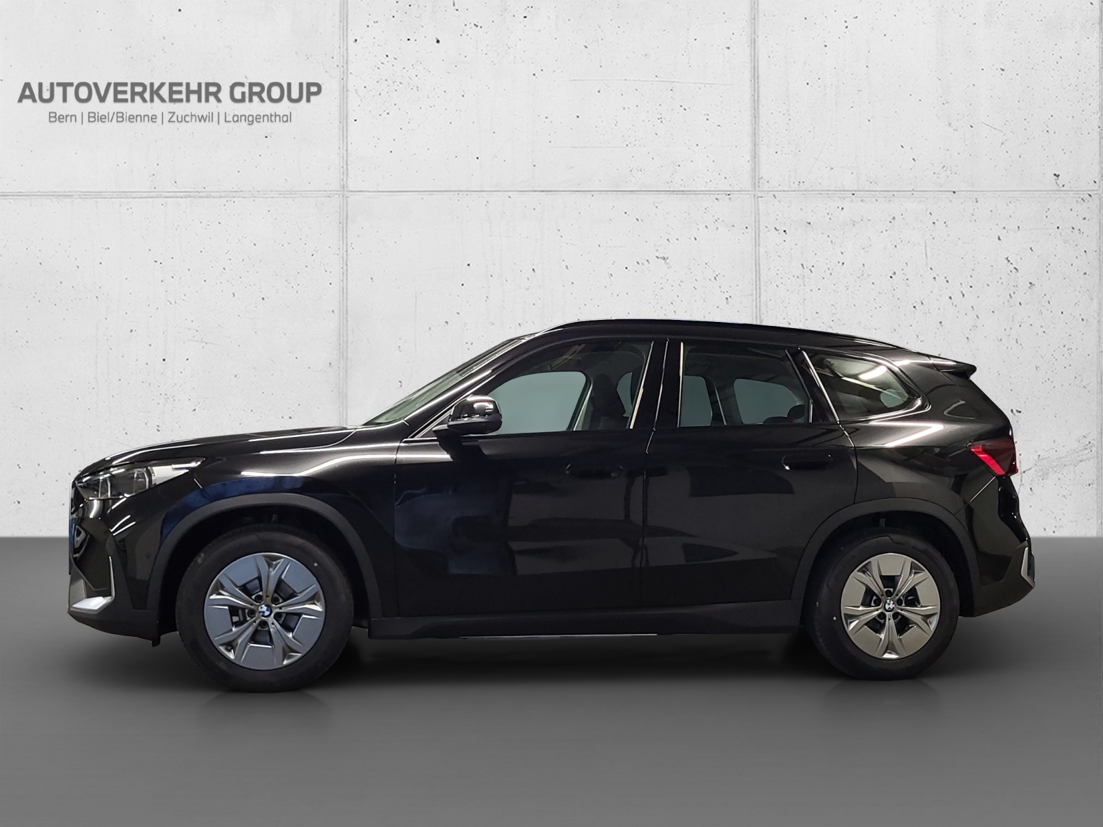 BMW iX1 xDrive 30-image-7