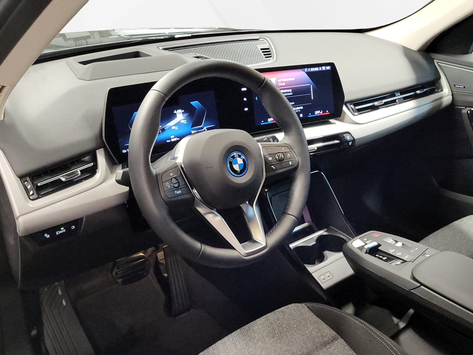 BMW iX1 xDrive 30-image-11