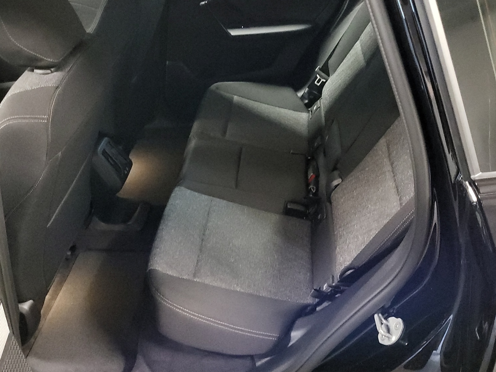 BMW iX1 xDrive 30-image-18