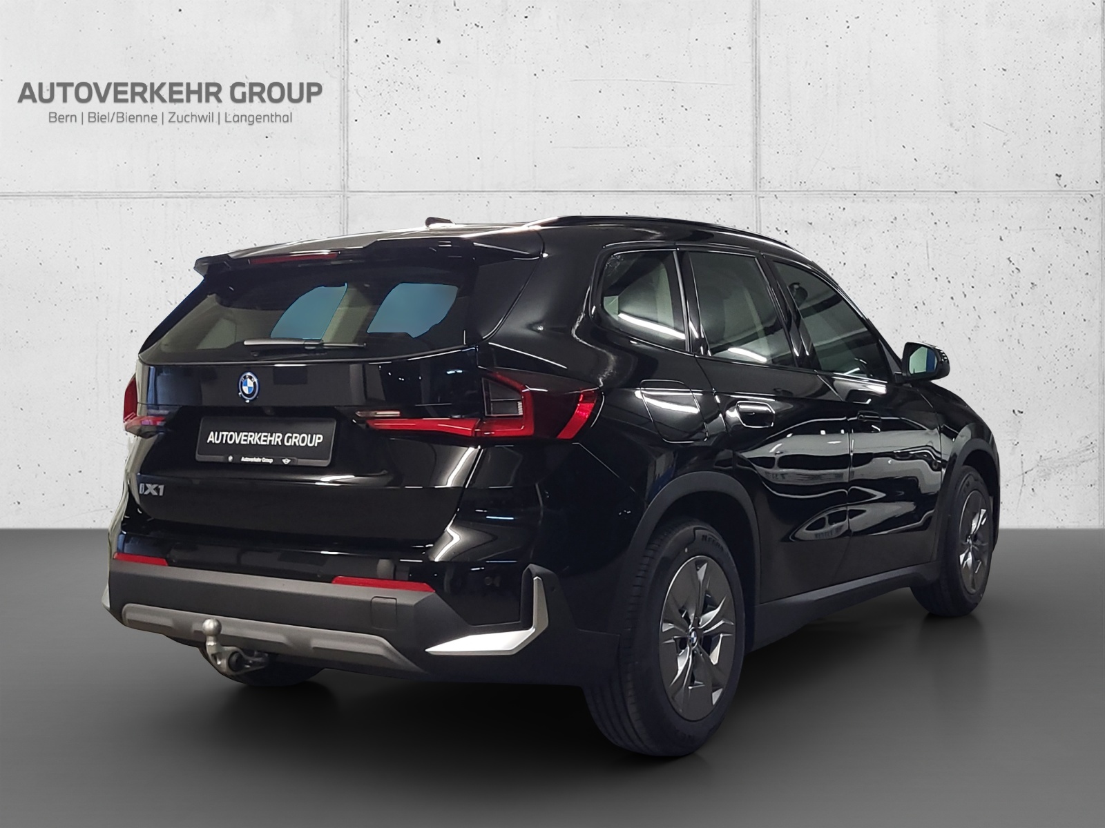 BMW iX1 xDrive 30-image-4