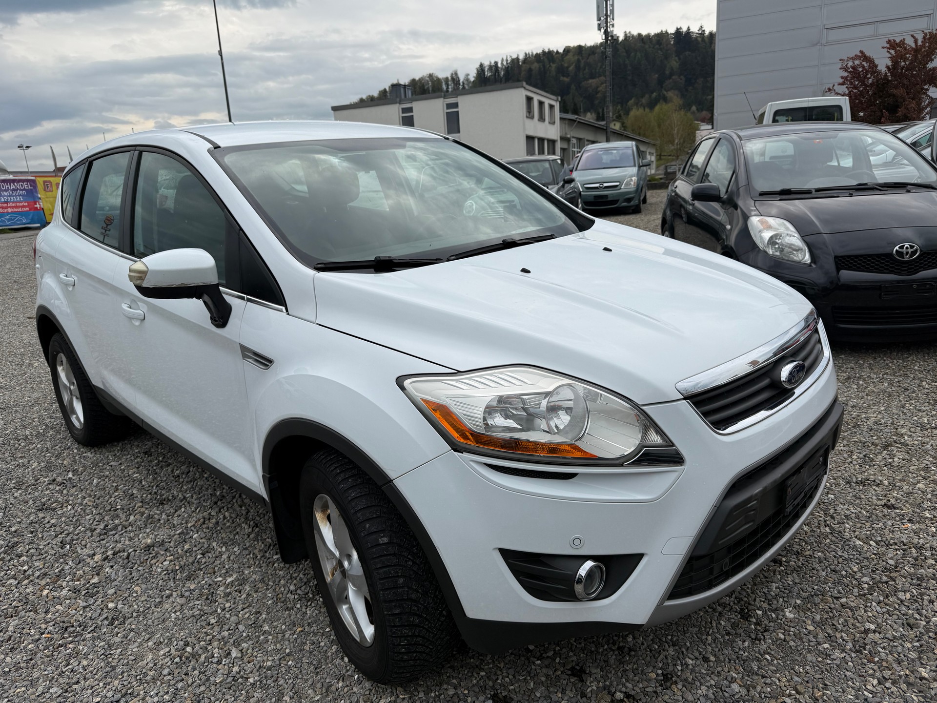 FORD Kuga 2.0 TDCi Individual 4WD PowerShift-image-1