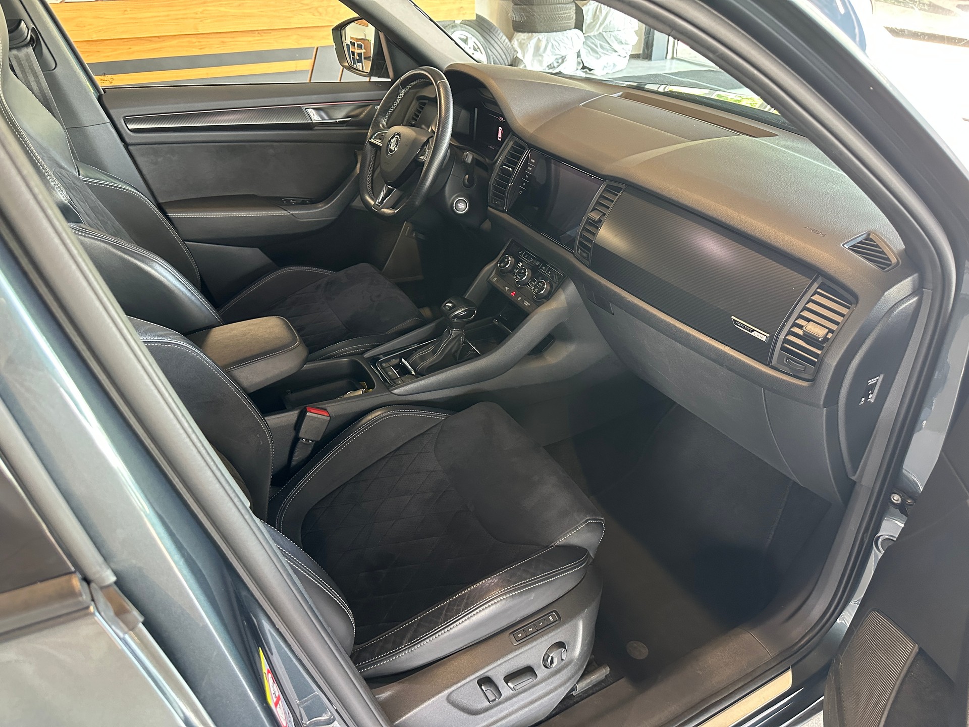 SKODA Kodiaq 2.0 TSI 4x4 Sport Line 7pl.-image-12