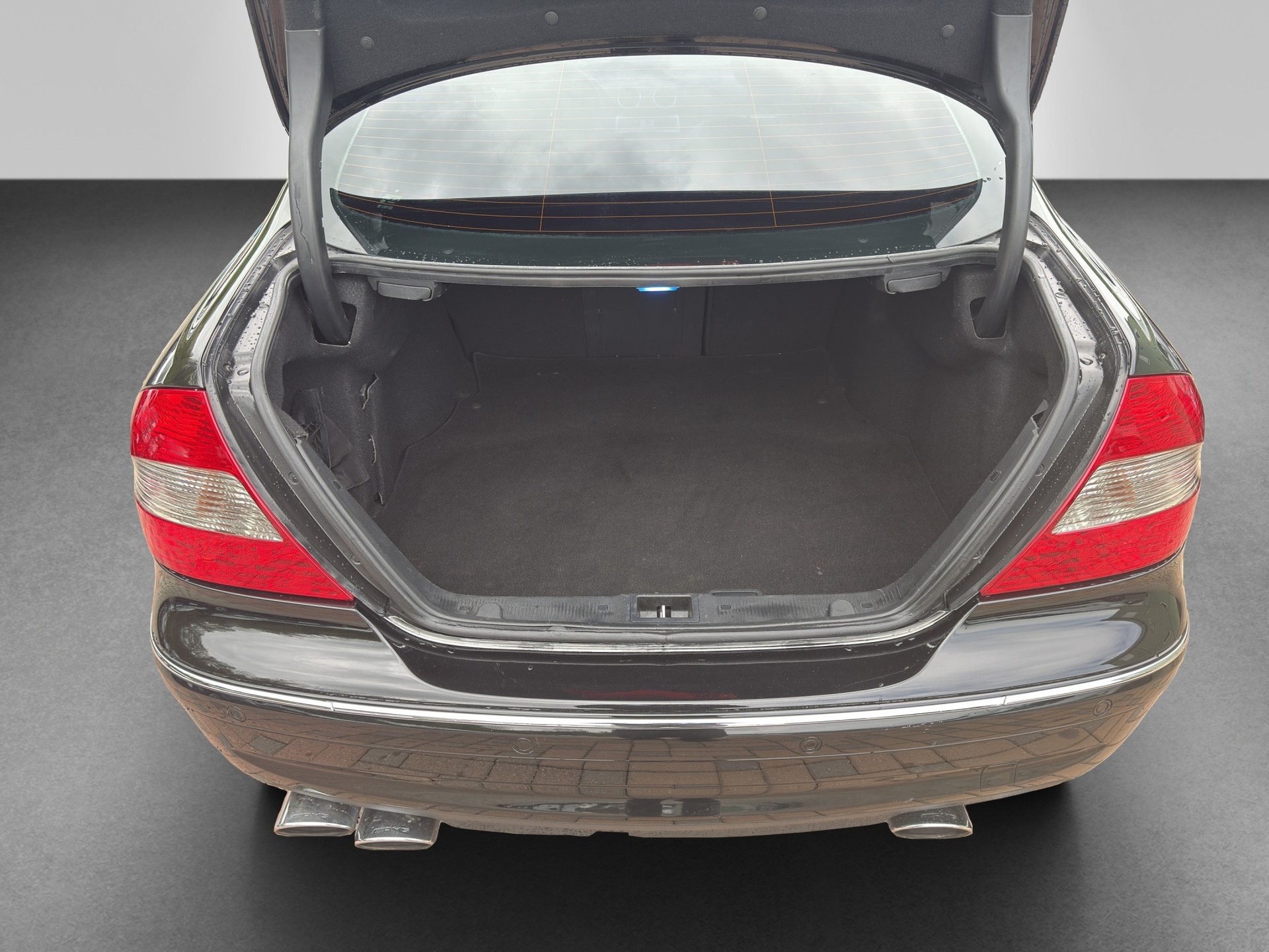 MERCEDES-BENZ CLK 63 AMG Avantgarde 7G-Tronic-image-16