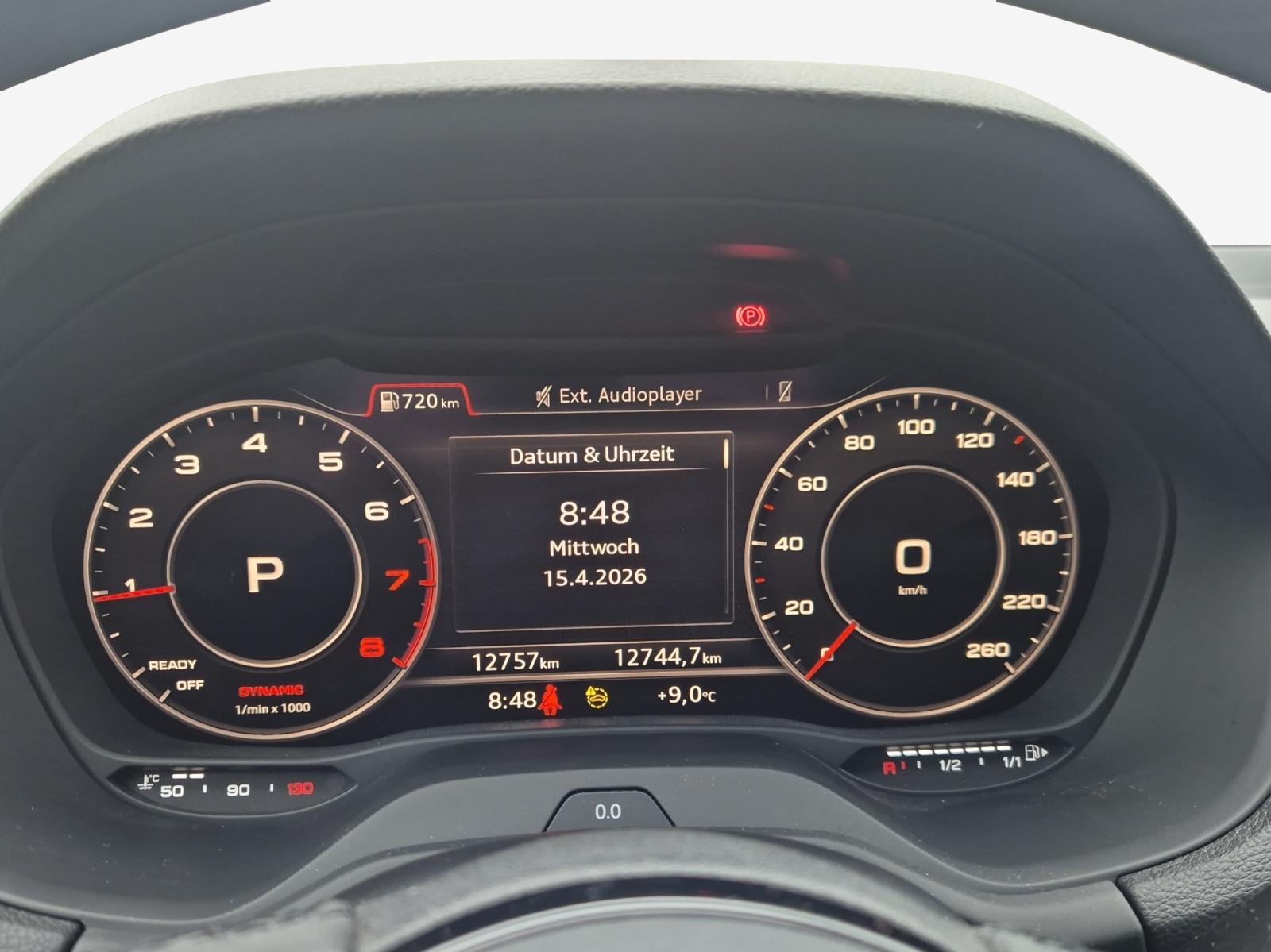 AUDI Q2 35 TFSI S line S-tronic-image-14