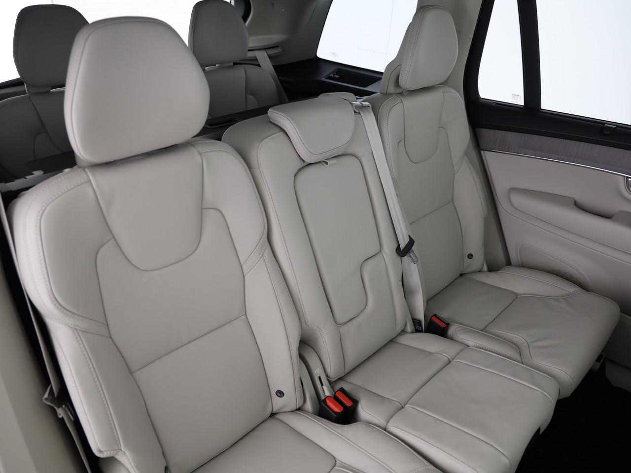 VOLVO XC90 2.0 T8 TE Ultra Dark eAWD-image-6