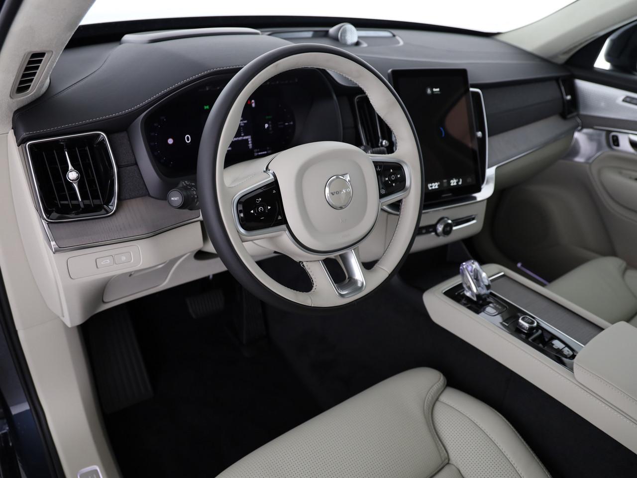 VOLVO XC90 2.0 T8 TE Ultra Dark eAWD-image-9
