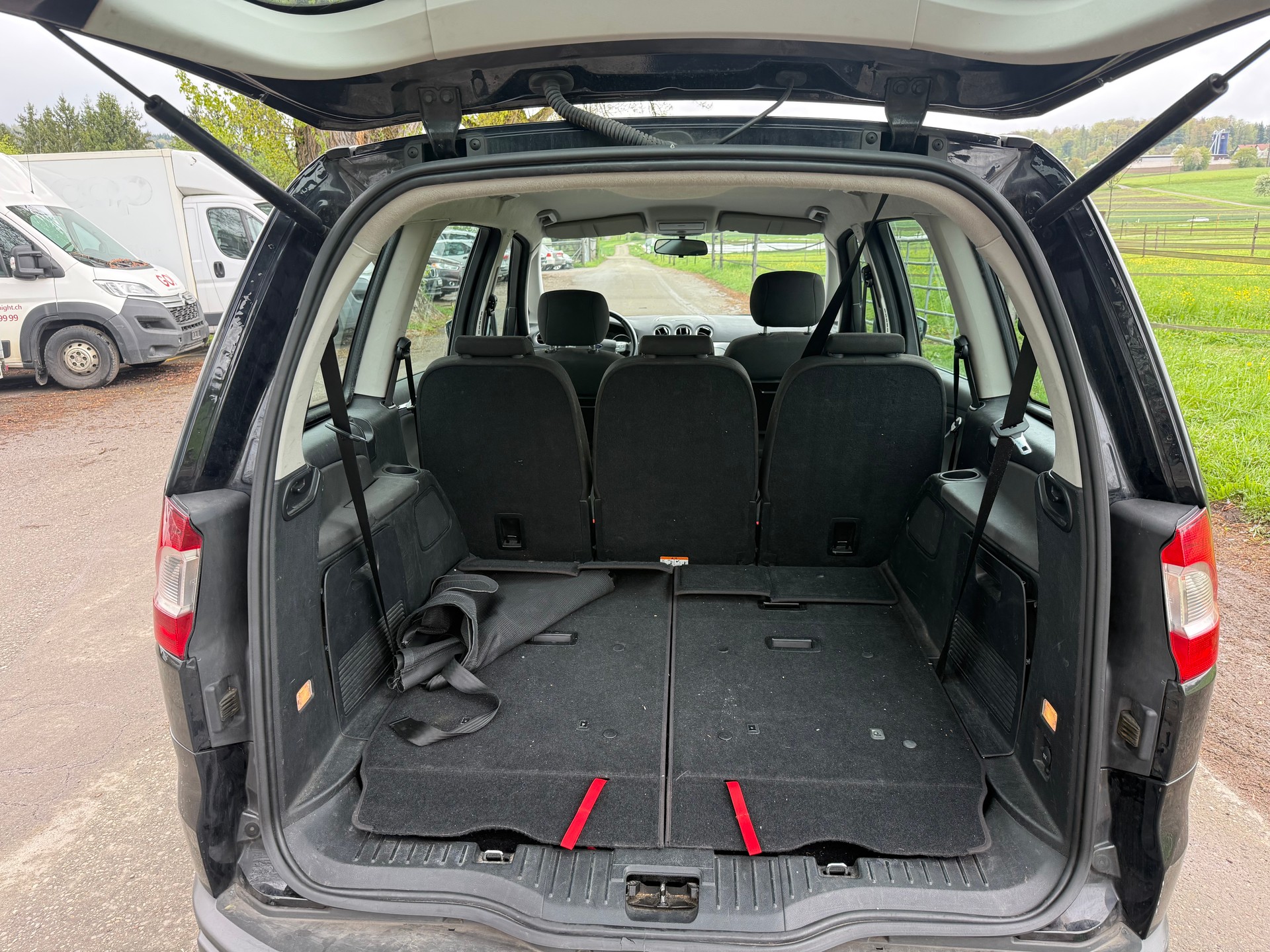 FORD Galaxy 2.0 TDCi Titanium-image-9
