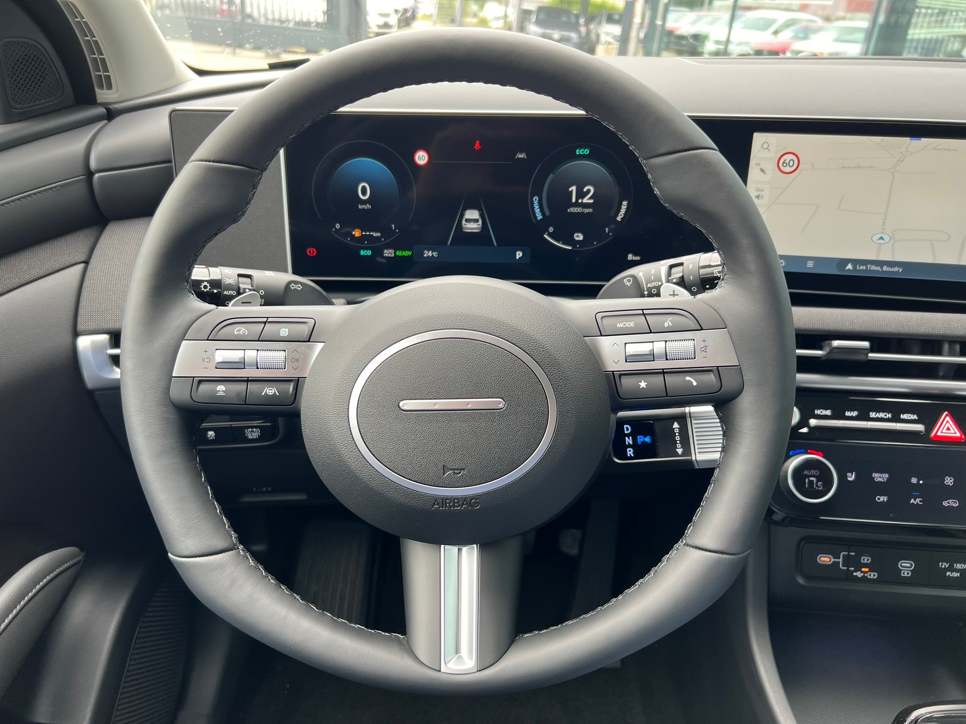HYUNDAI Tucson 1.6 TGDI HEV Amplia 2WD-image-11