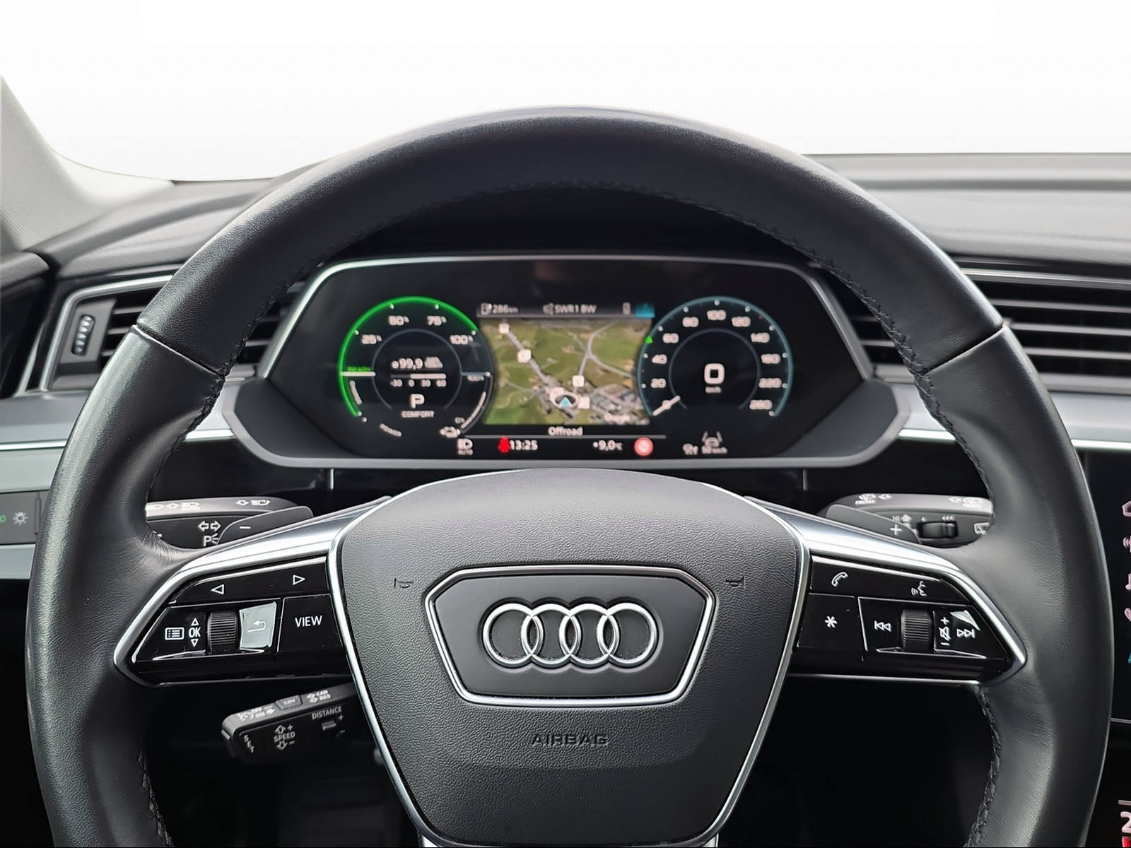 AUDI e-tron 55 quattro-image-4