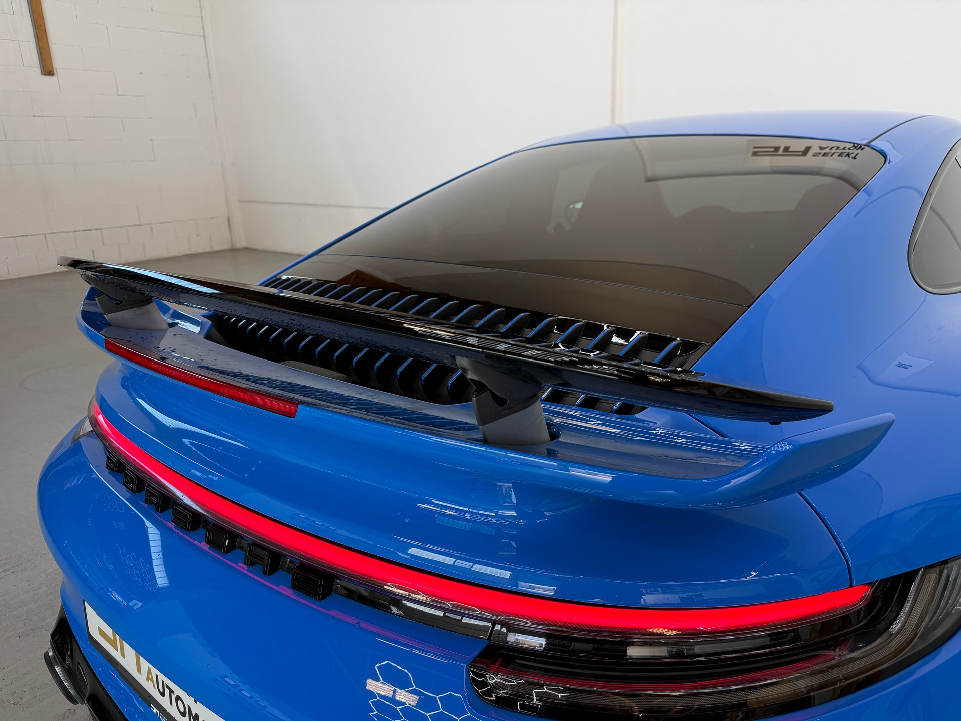 PORSCHE 911 Turbo S PDK | Shark blue | Aero Paket | Porsche Approved-image-7