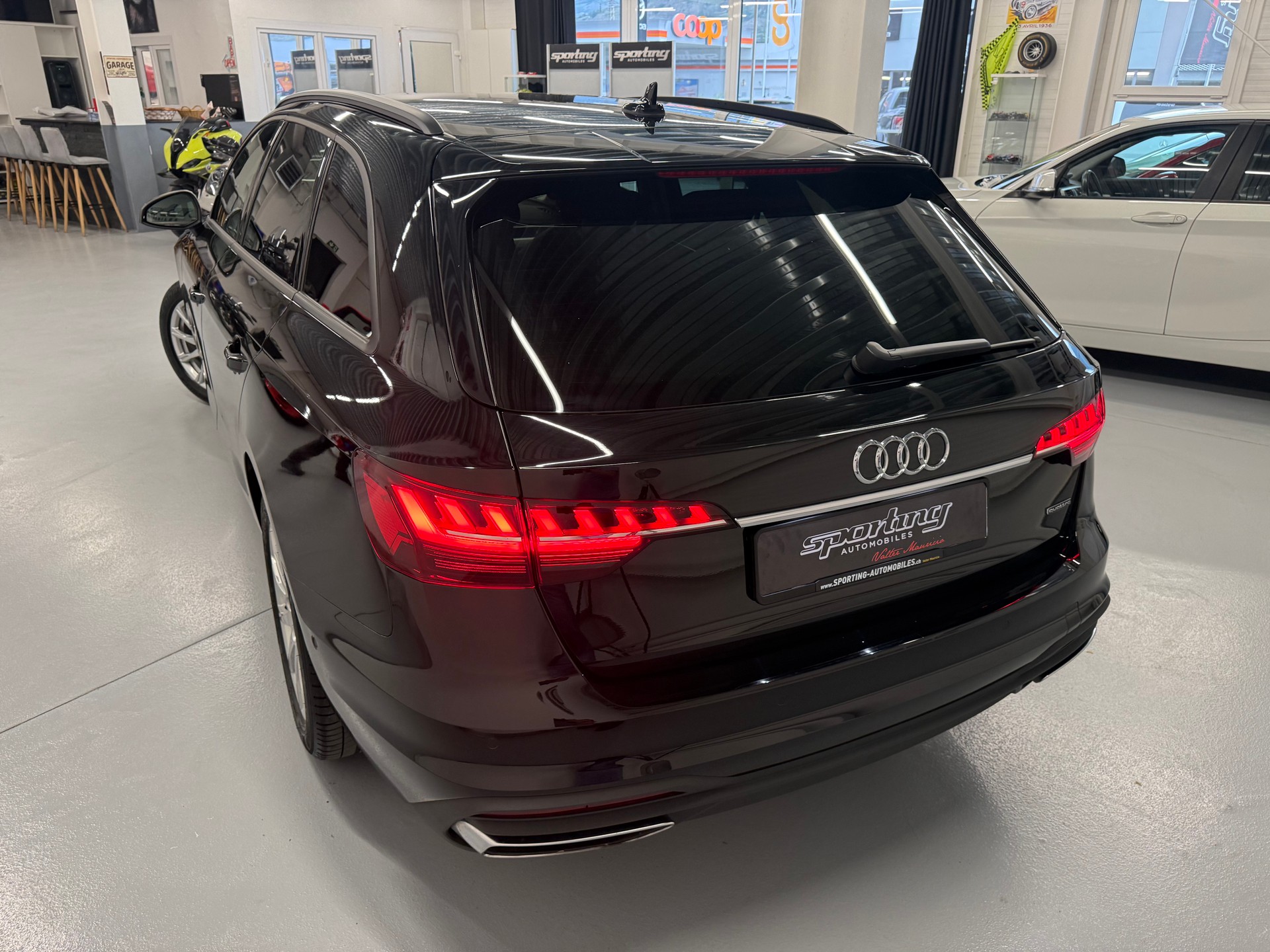 AUDI A4 Avant 40 TDI Attraction quattro S-tronic-image-9