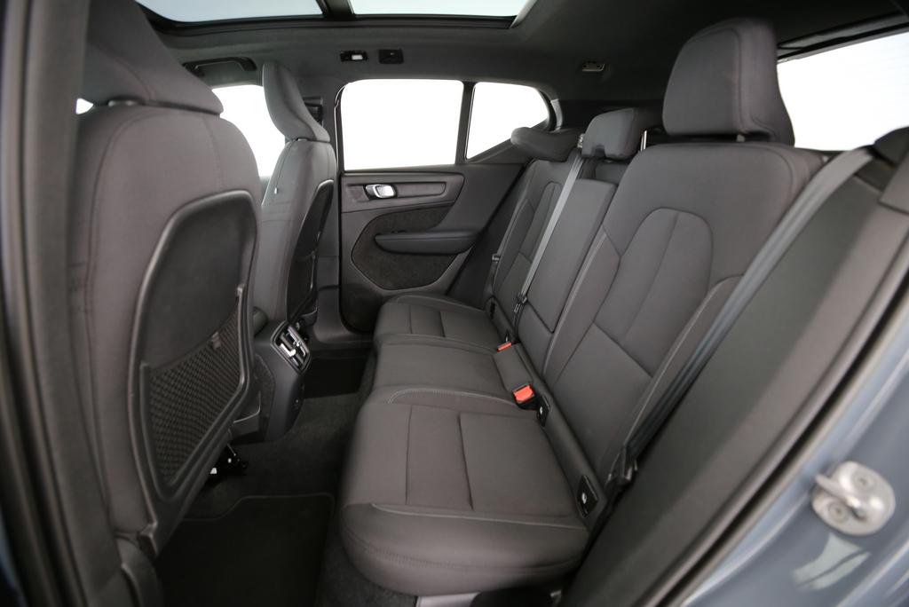 VOLVO XC40 P8 Twin Pro AWD-image-11