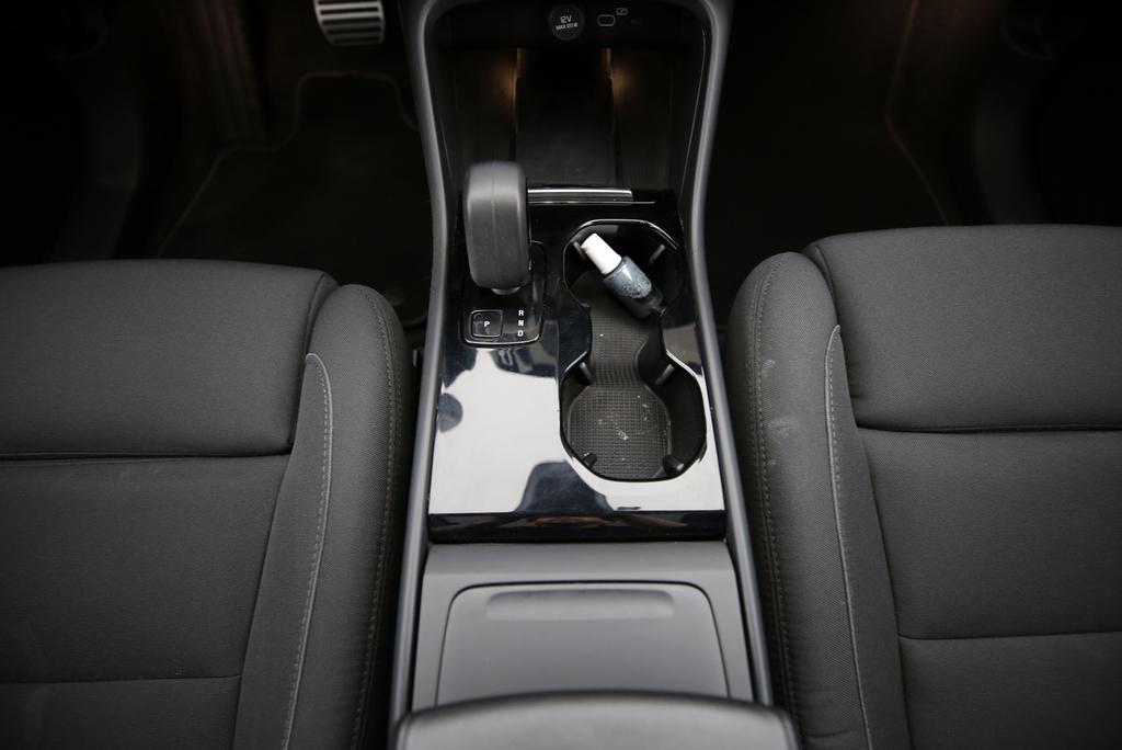 VOLVO XC40 P8 Twin Pro AWD-image-9