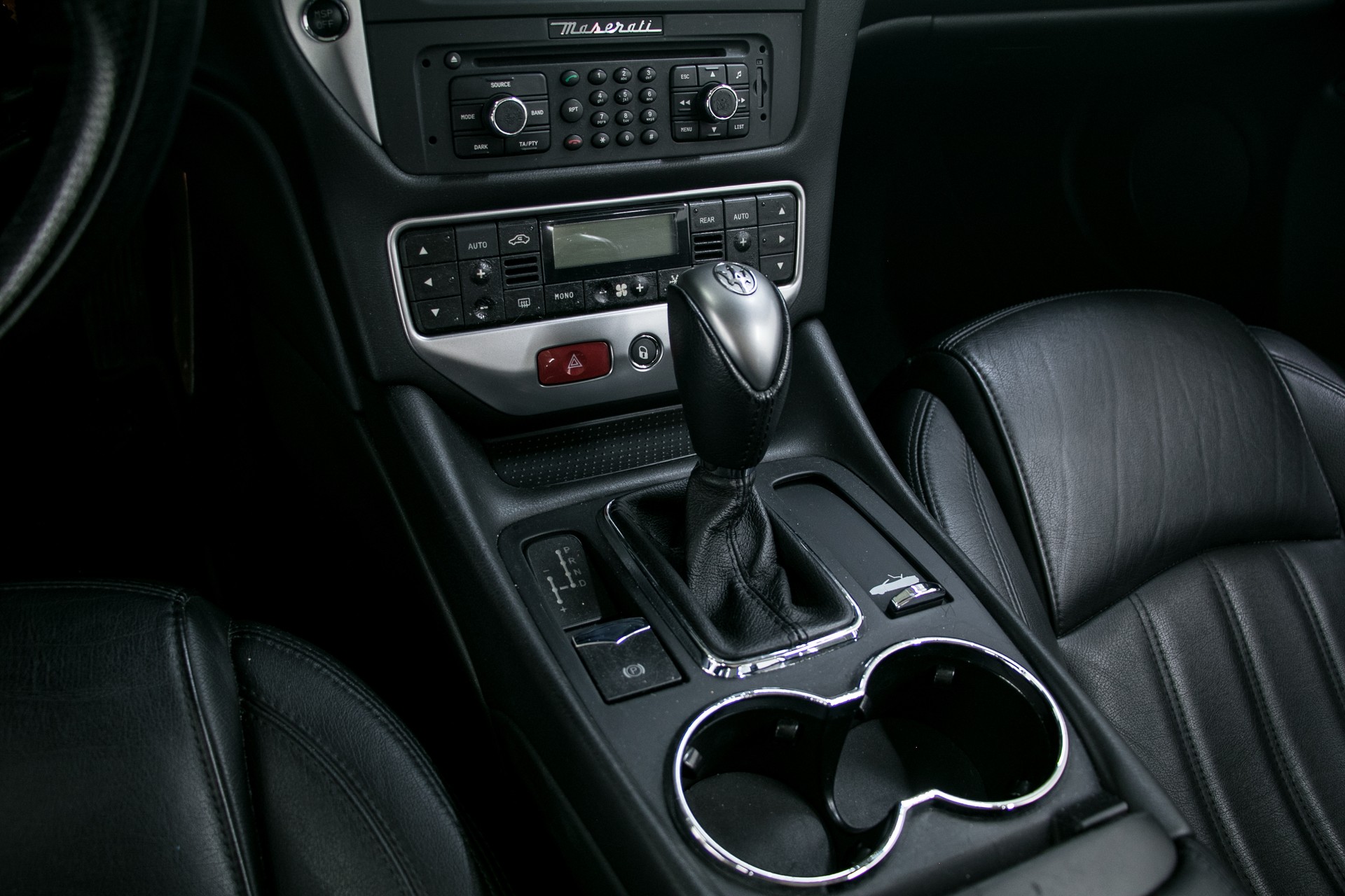 MASERATI GranCabrio Automatica-image-9