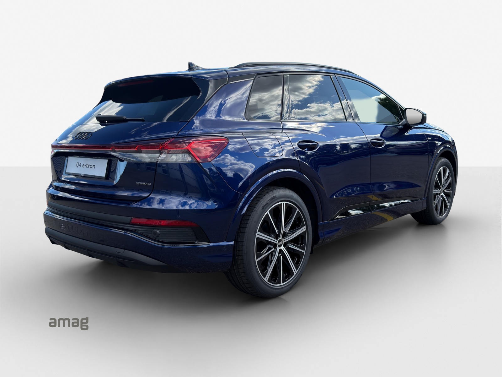 AUDI Q4 e-tron 45 Edition Swiss Ski quattro-image-4