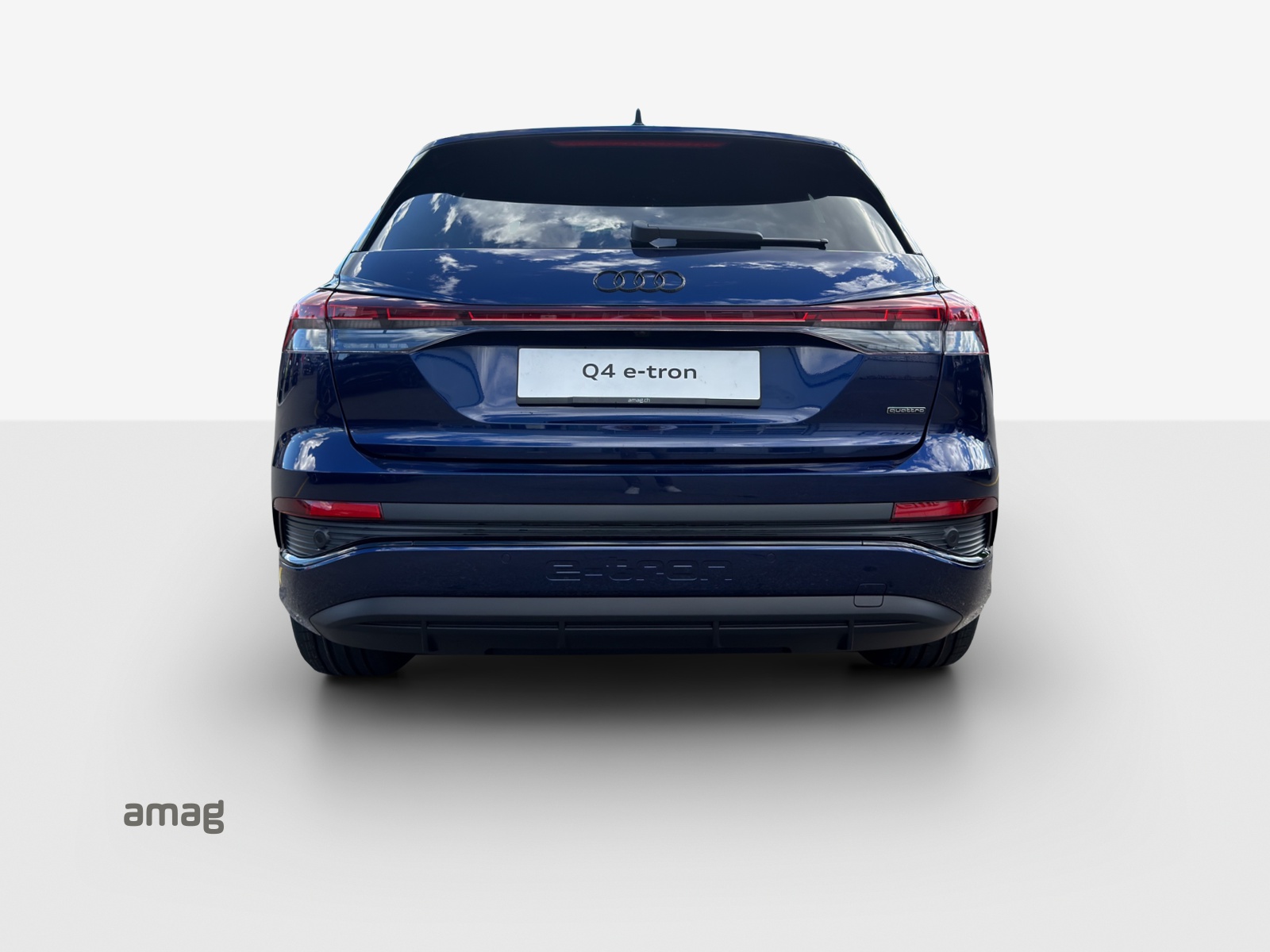 AUDI Q4 e-tron 45 Edition Swiss Ski quattro-image-3