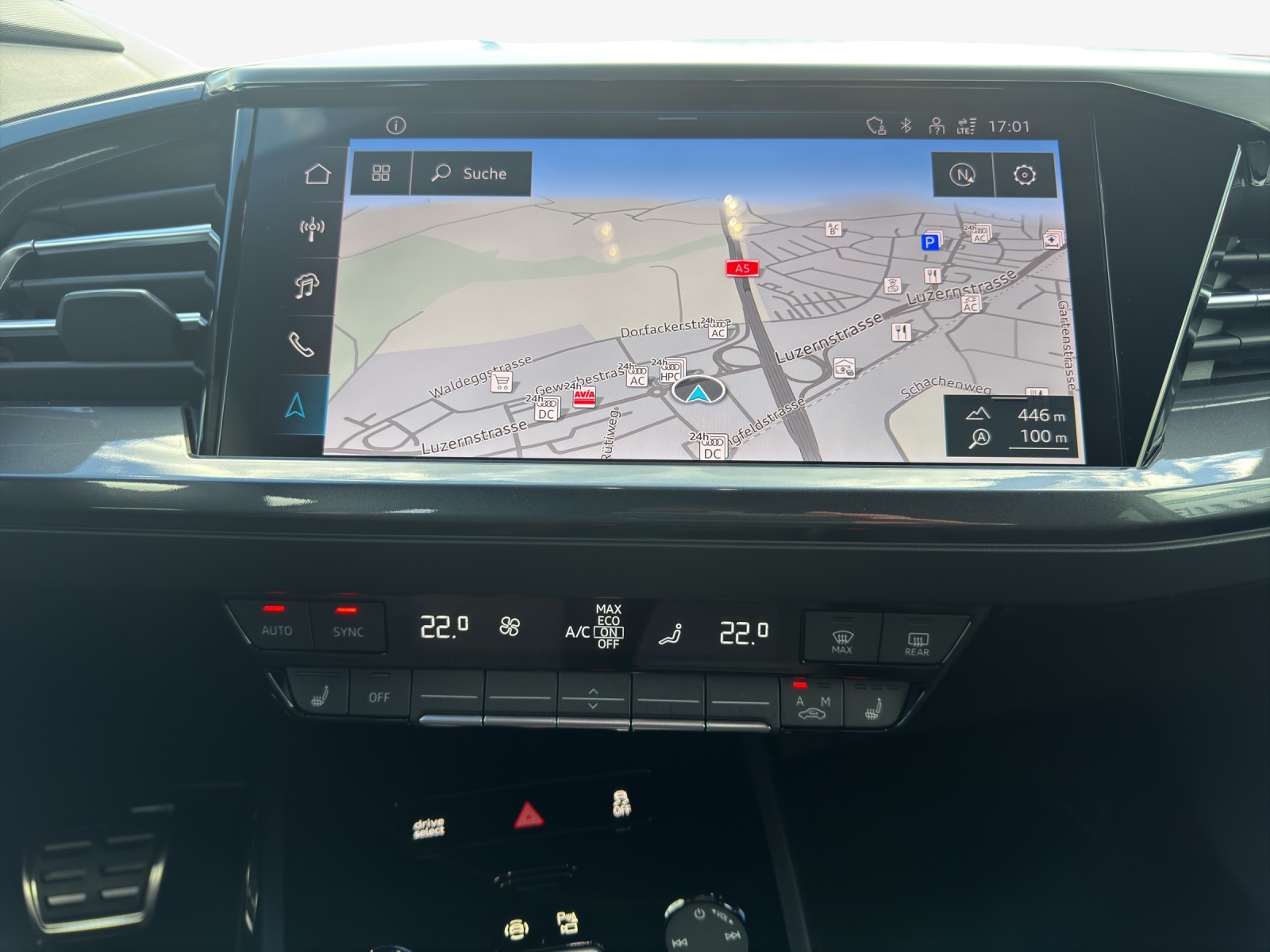AUDI Q4 e-tron 45 Edition Swiss Ski quattro-image-10