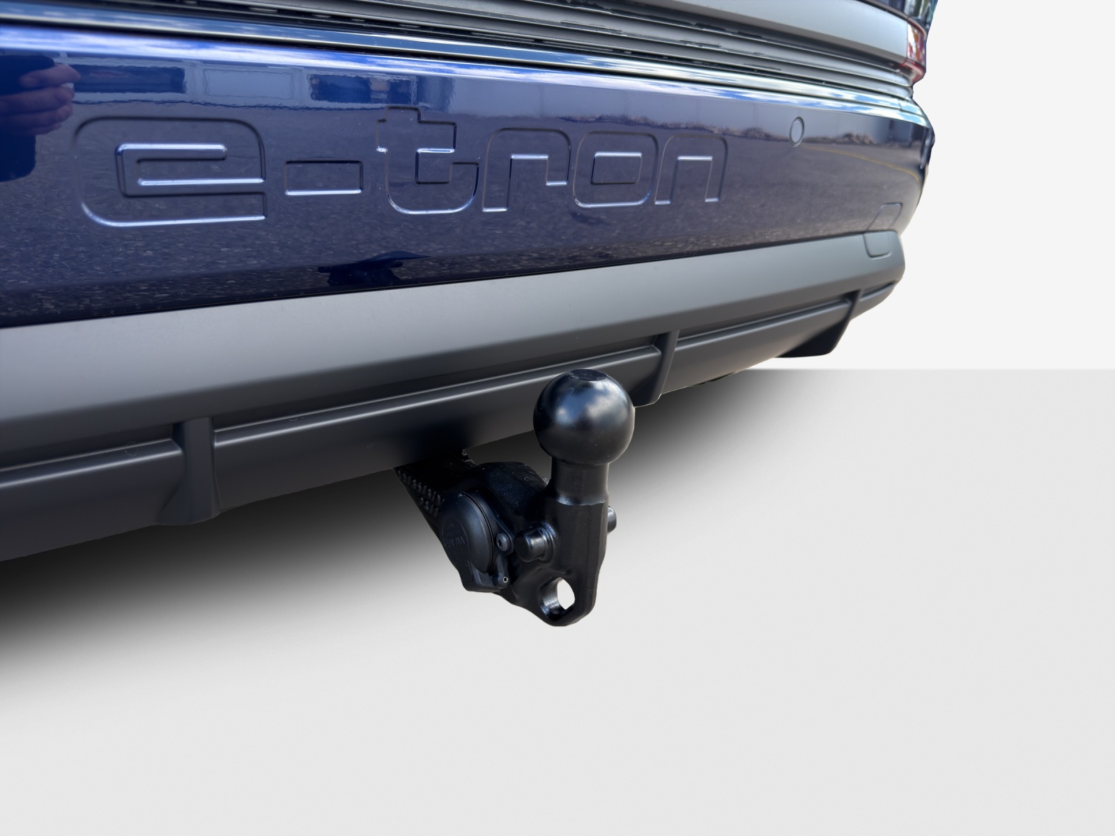 AUDI Q4 e-tron 45 Edition Swiss Ski quattro-image-13
