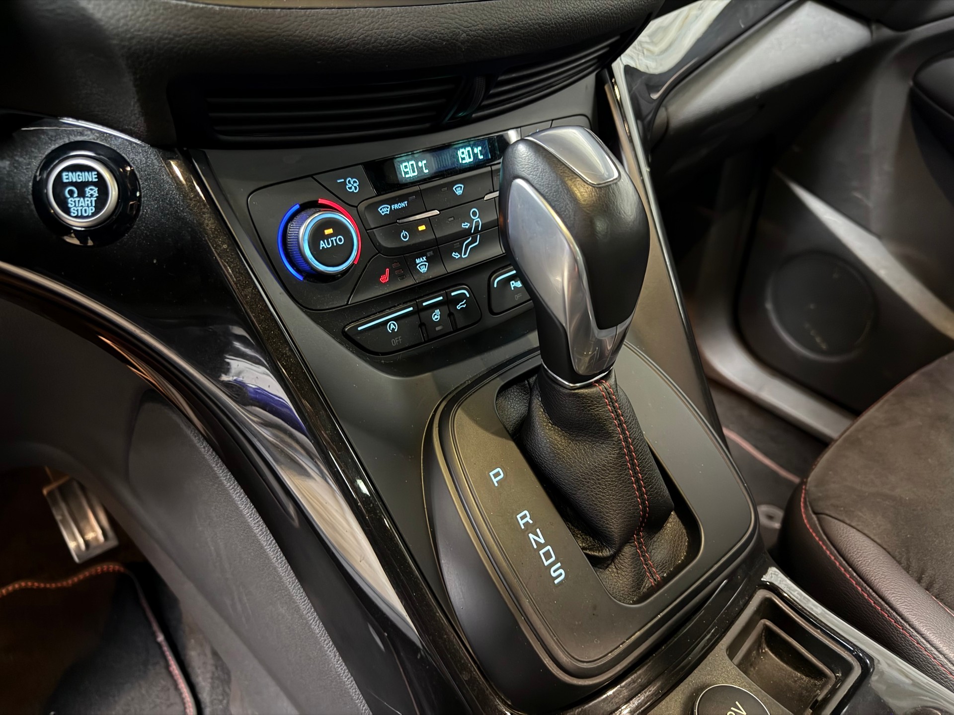 FORD Kuga 1.5 SCTi ST Line High 4WD Automatic-image-18