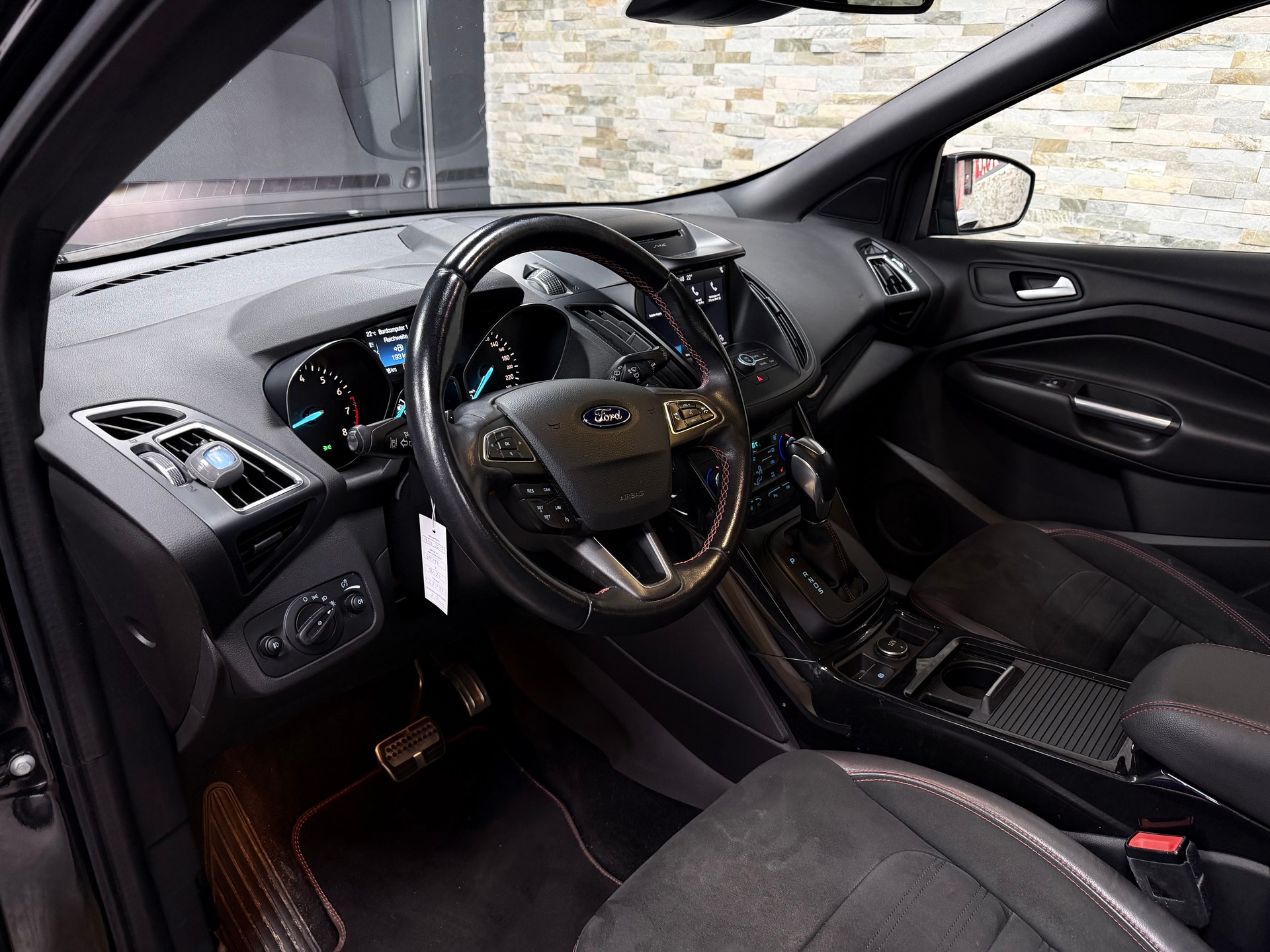 FORD Kuga 1.5 SCTi ST Line High 4WD Automatic-image-14